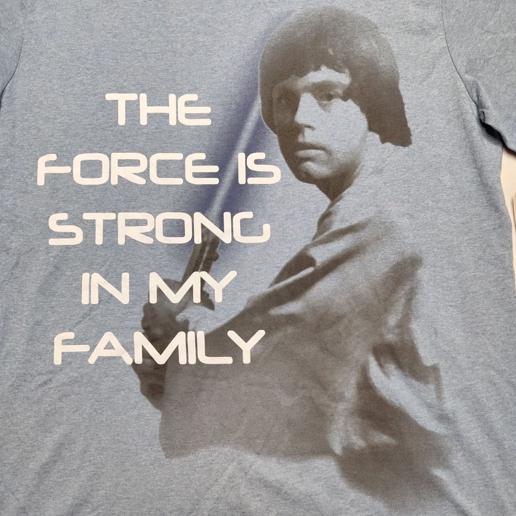Disney DISNEY STORE Luke Skywalker The Force Is Strong In My Family Men Large Blue Graphic T-Shirt NEW Size US L / EU 52-54 / 3 - 2 Thumbnail