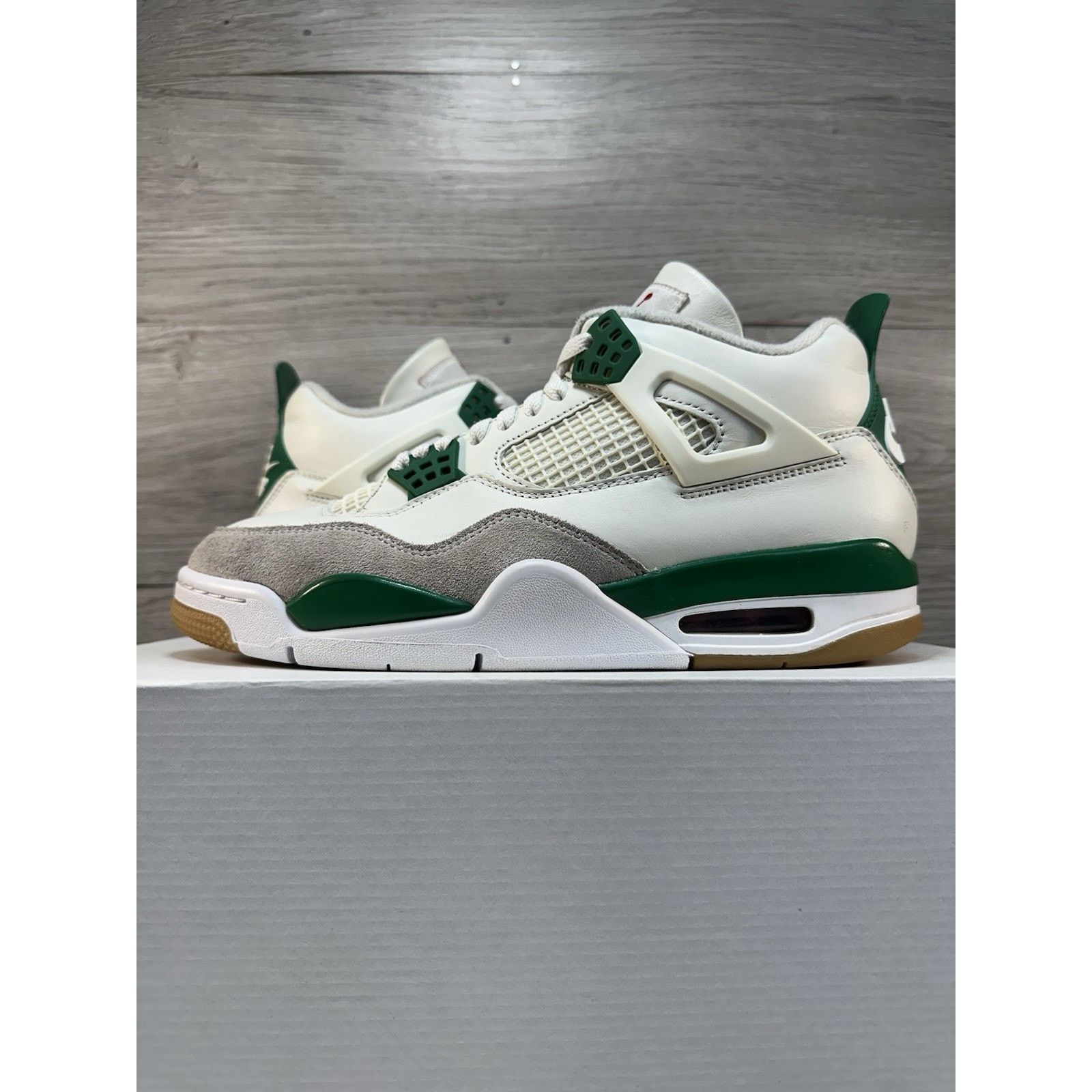 Jordan Brand Jordan 4 Retro SP x Nike SB Pine Green - Size 8.5 Size US 8.5 / EU 41-42 - 1 Thumbnail