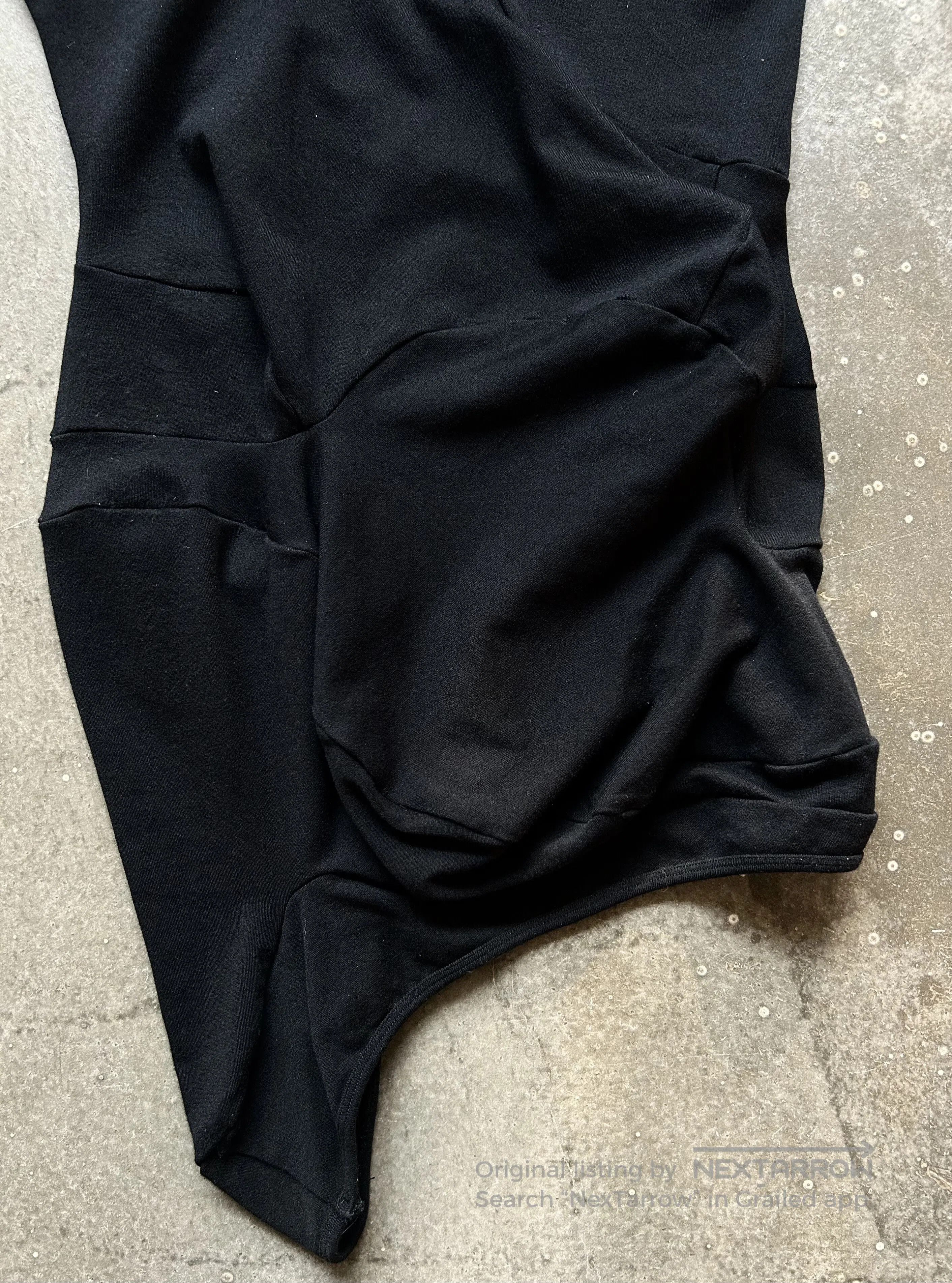 Other unique black sleeveless top by comme des garcons. Size S / US 4 / IT 40 - 5 Thumbnail