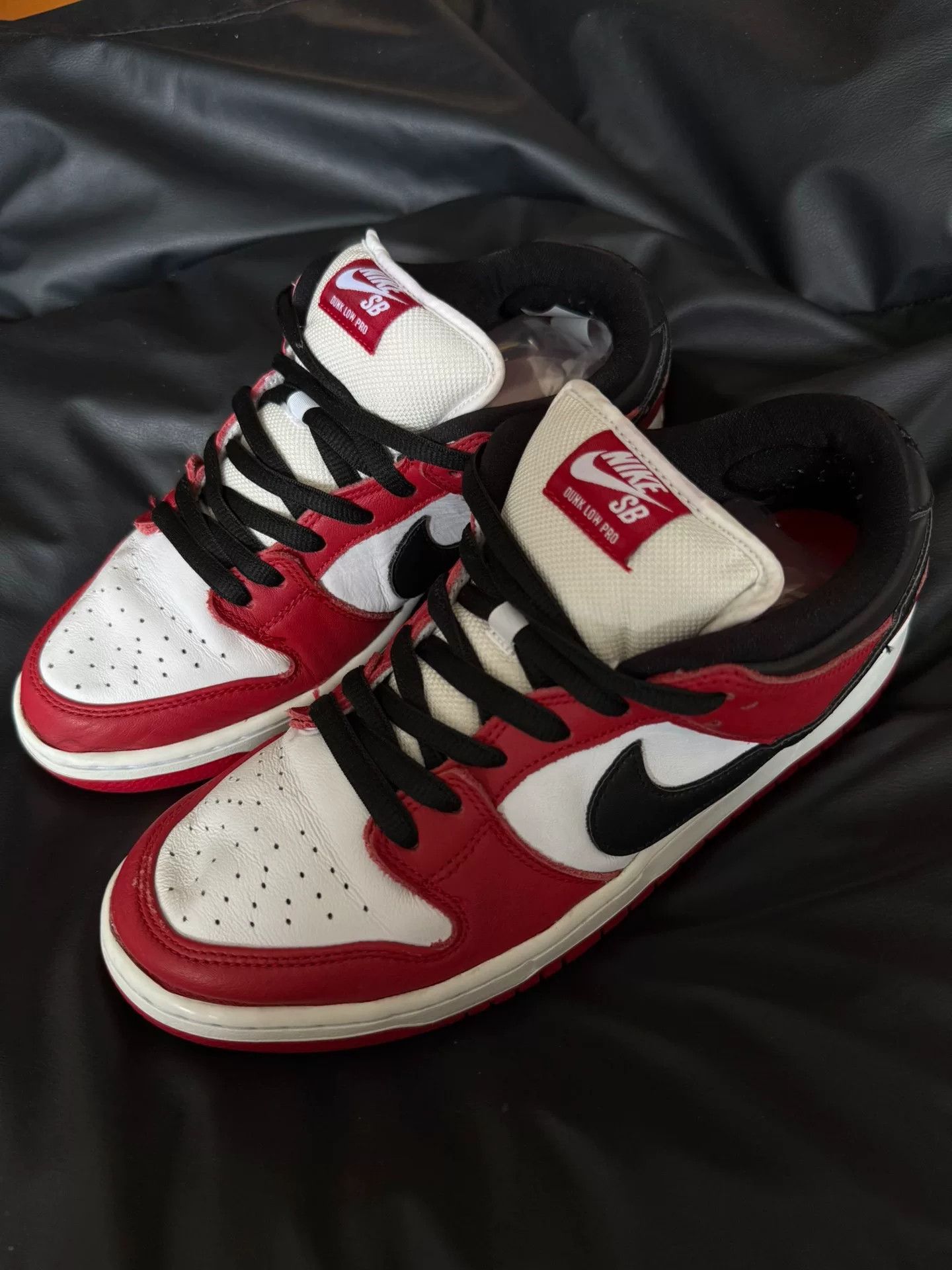 Nike Nike Red Lowtop Sneakers 44 Men Size US 10.5 / EU 43-44 - 1 Thumbnail