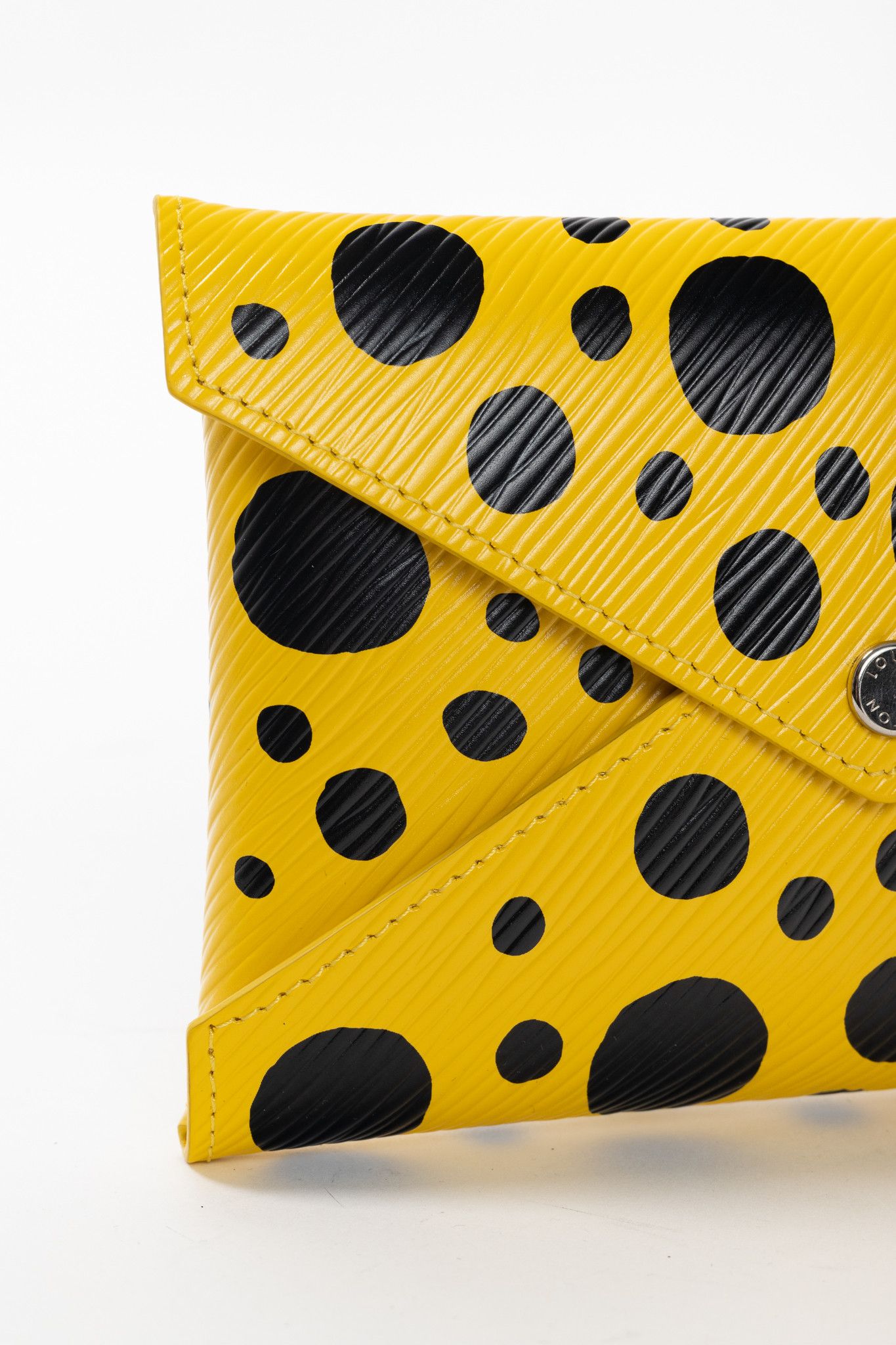 Louis Vuitton × Yayoi Kusama Louis Vuitton x Yayoi Kusama Kirigami Epi Dotted Pochette Size ONE SIZE - 5 Thumbnail