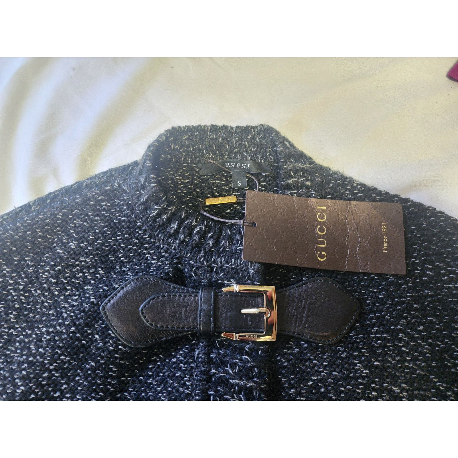 Gucci NWT GUCCI GG Logo Wool Sweater Cape Coat Jacket W belt buckl Size S / US 4 / IT 40 - 5 Thumbnail