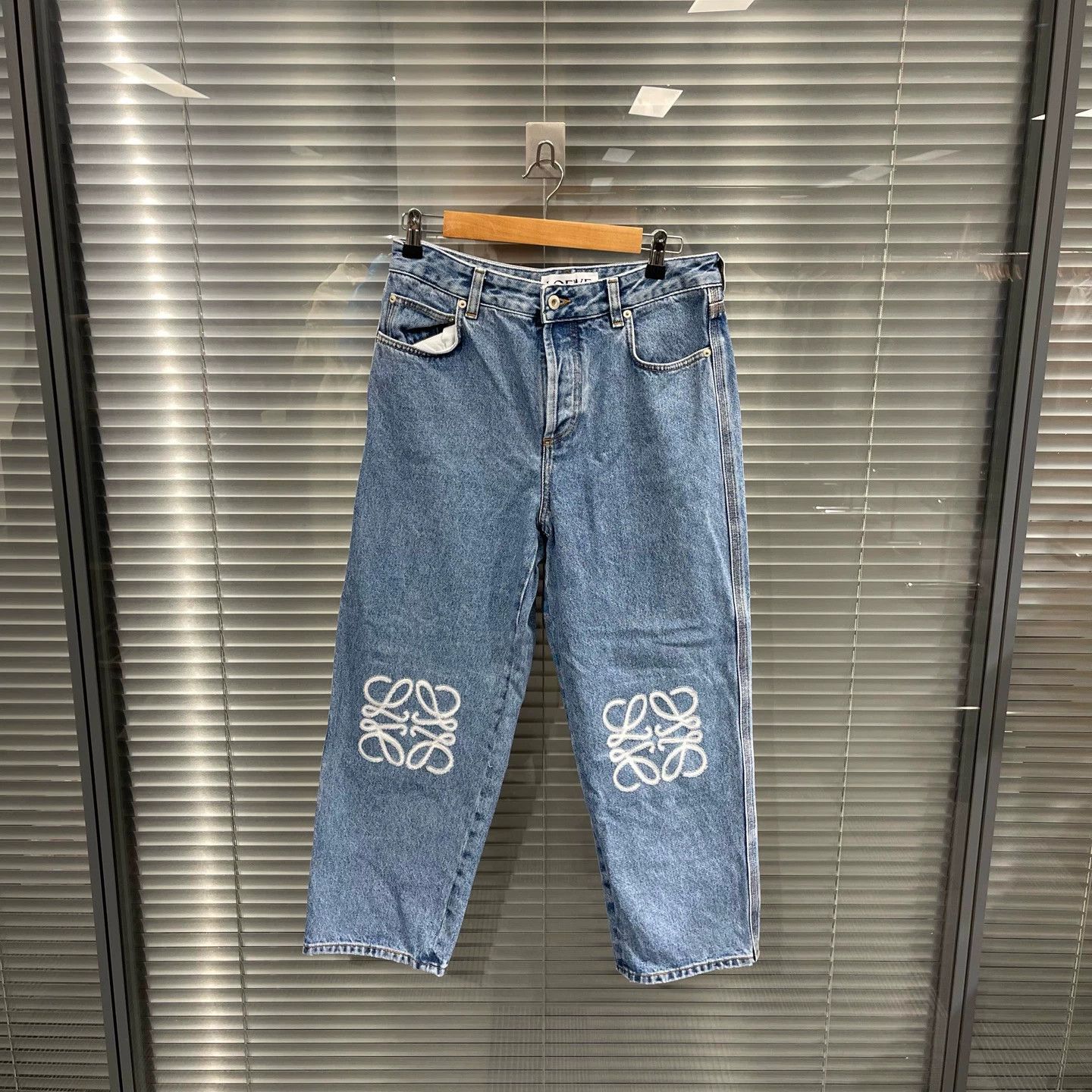 Loewe Loewe Knee Embroidered Back Leather Patch Jeans 40 Size 27" / US 4 / IT 40 - 2 Thumbnail