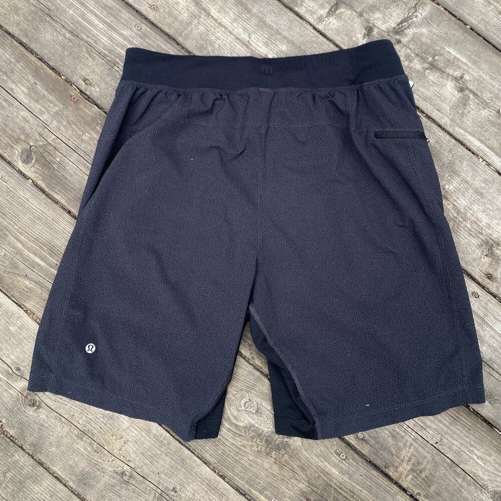 Lululemon Lululemon Mens Gray Performance Lined Shorts Size L Drawstr Size US 36 / EU 52 - 3 Thumbnail