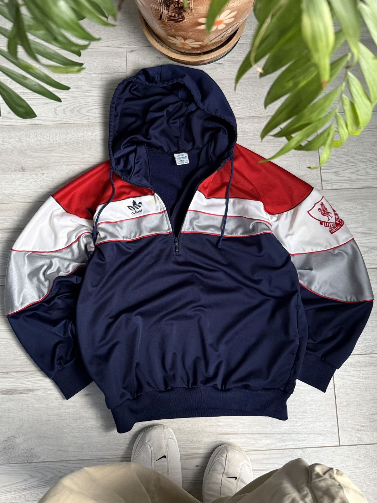 Adidas Vintage Liverpool 1985 soccer jersey Jacket Adidas Size US L / EU 52-54 / 3 - 1 Thumbnail