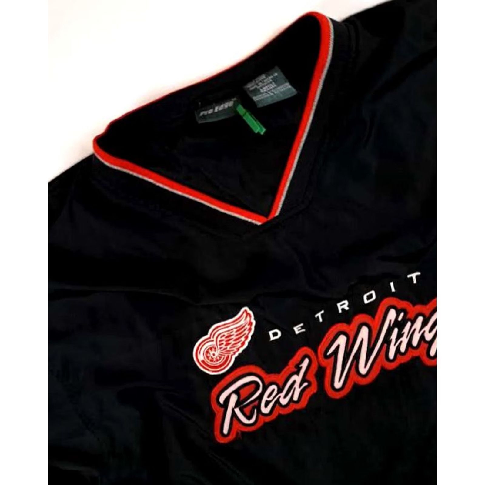 Vintage V-Neck Pullover Jacket Pro-Edge Detroit Red Wings Insulated Stitched Large Black Mens Size US L / EU 52-54 / 3 - 2 Thumbnail