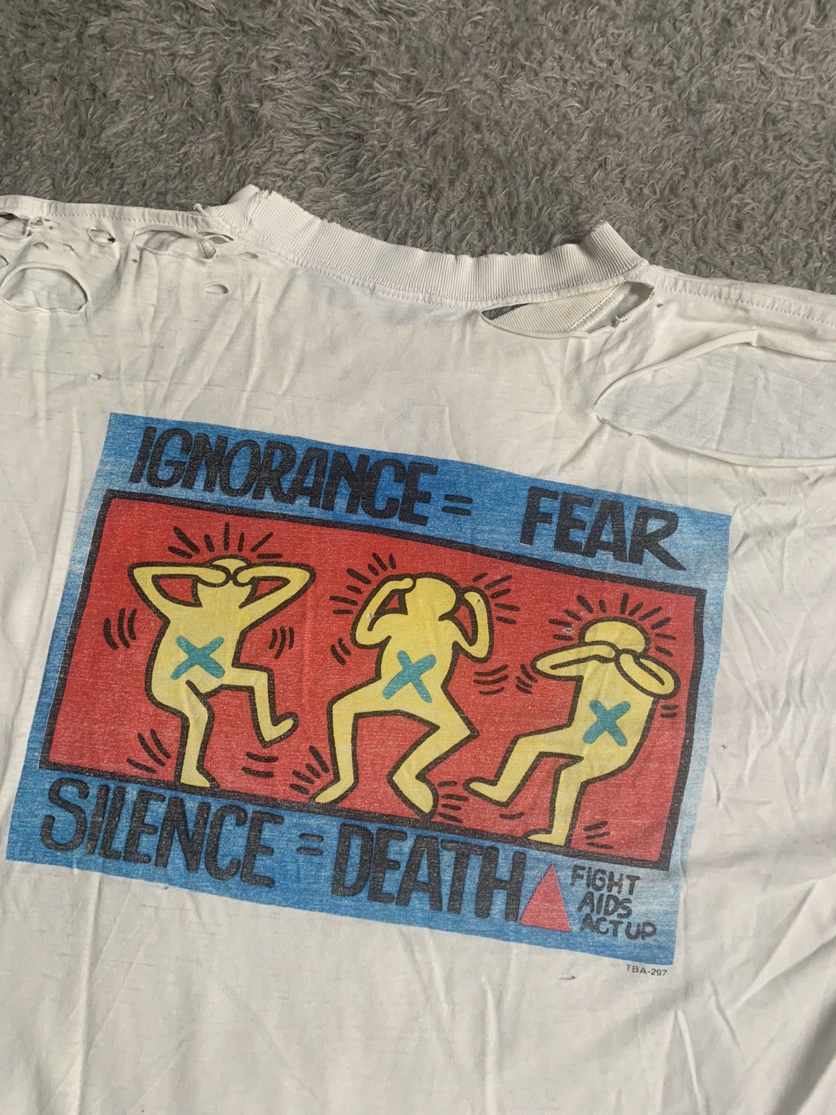Keith Haring × Vintage Vintage Thrashed Keith Haring Tee Size US XL / EU 56 / 4 - 7 Thumbnail