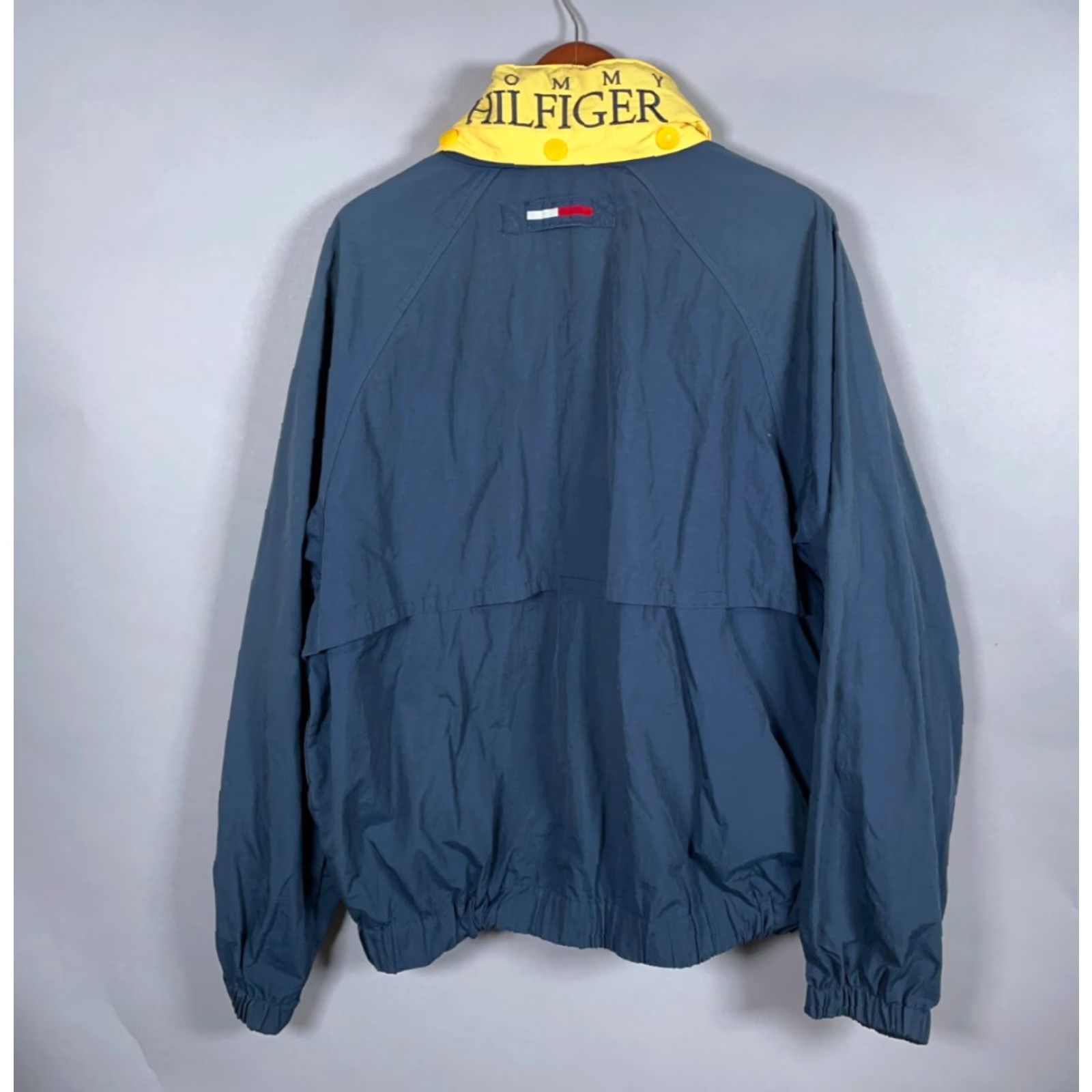 Tommy Hilfiger VINTAGE Tommy Hilfiger Windbreaker Jacket Adult Large Blue Full Zip Hooded 90s Hip Hop Retro Mens Size US L / EU 52-54 / 3 - 2 Thumbnail