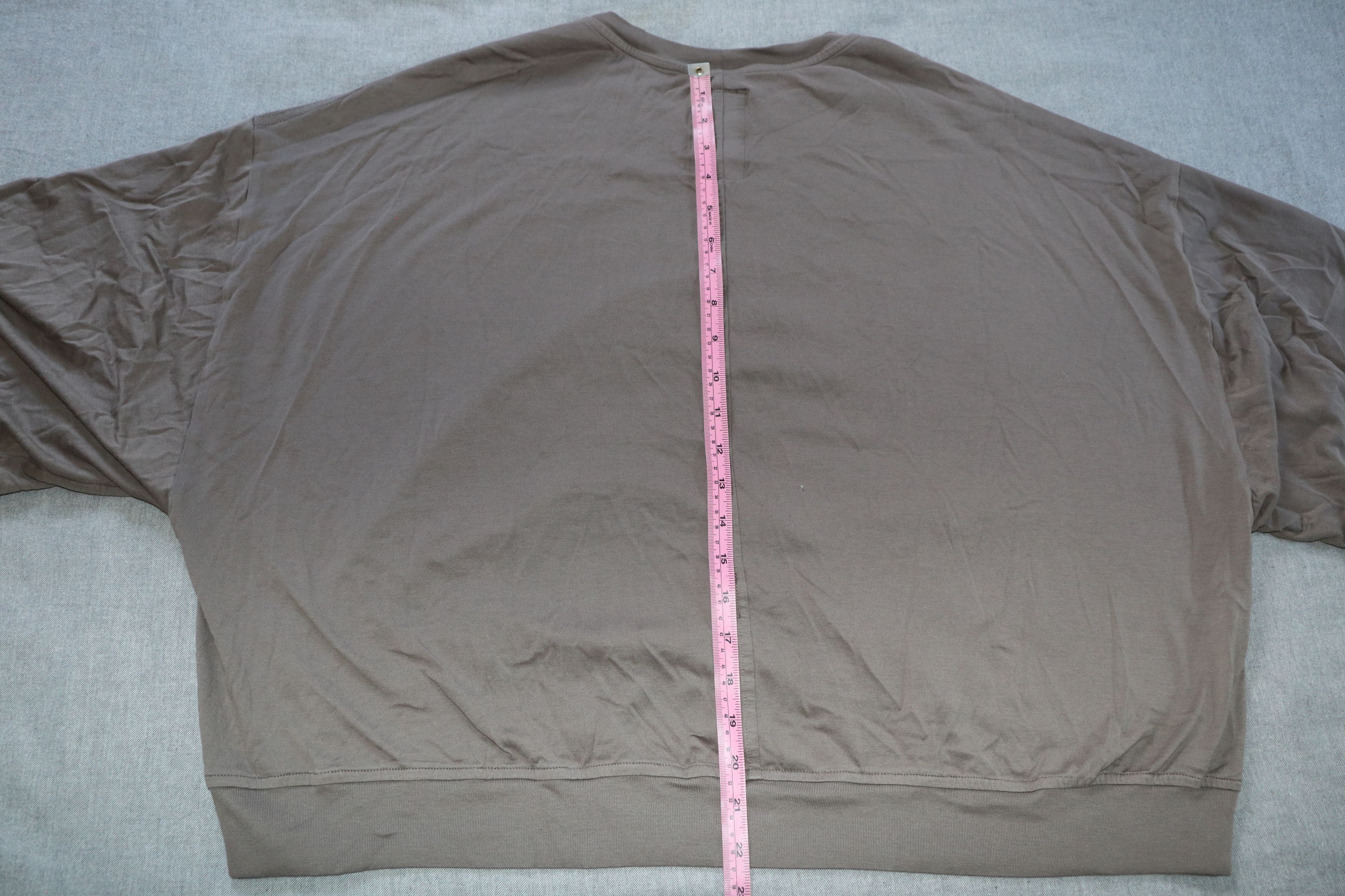 Champion × Rick Owens Champion x Rick Owens Tommy Embroidered T-shirt in "Dust" Size US L / EU 52-54 / 3 - 6 Thumbnail