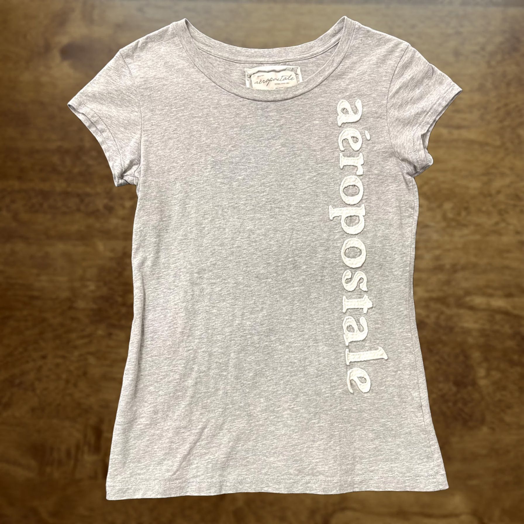 Vintage Aéropostale Shirt Womens Large Gray Vertical Logo Crew Neck Short Sleeve Tee Size L / US 10 / IT 46 - 1 Thumbnail