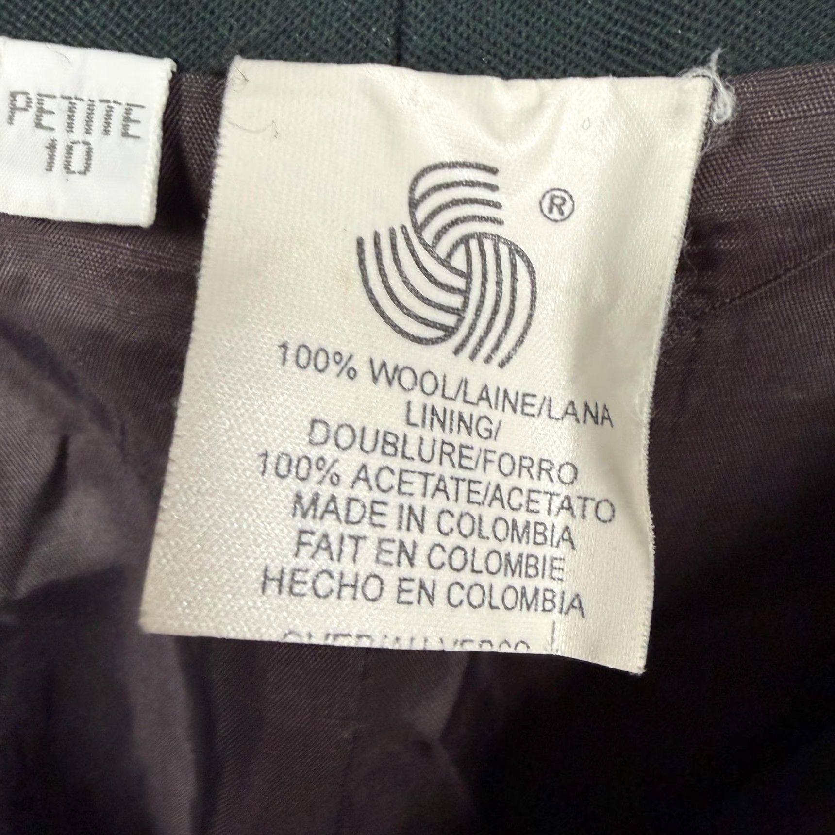 Liz Claiborne VINTAGE Liz Claiborne Bermuda Shorts Womens 10P Petite 28x20 Green Wool Pleated Preppy Size 32" / US 10 / IT 46 - 6 Thumbnail