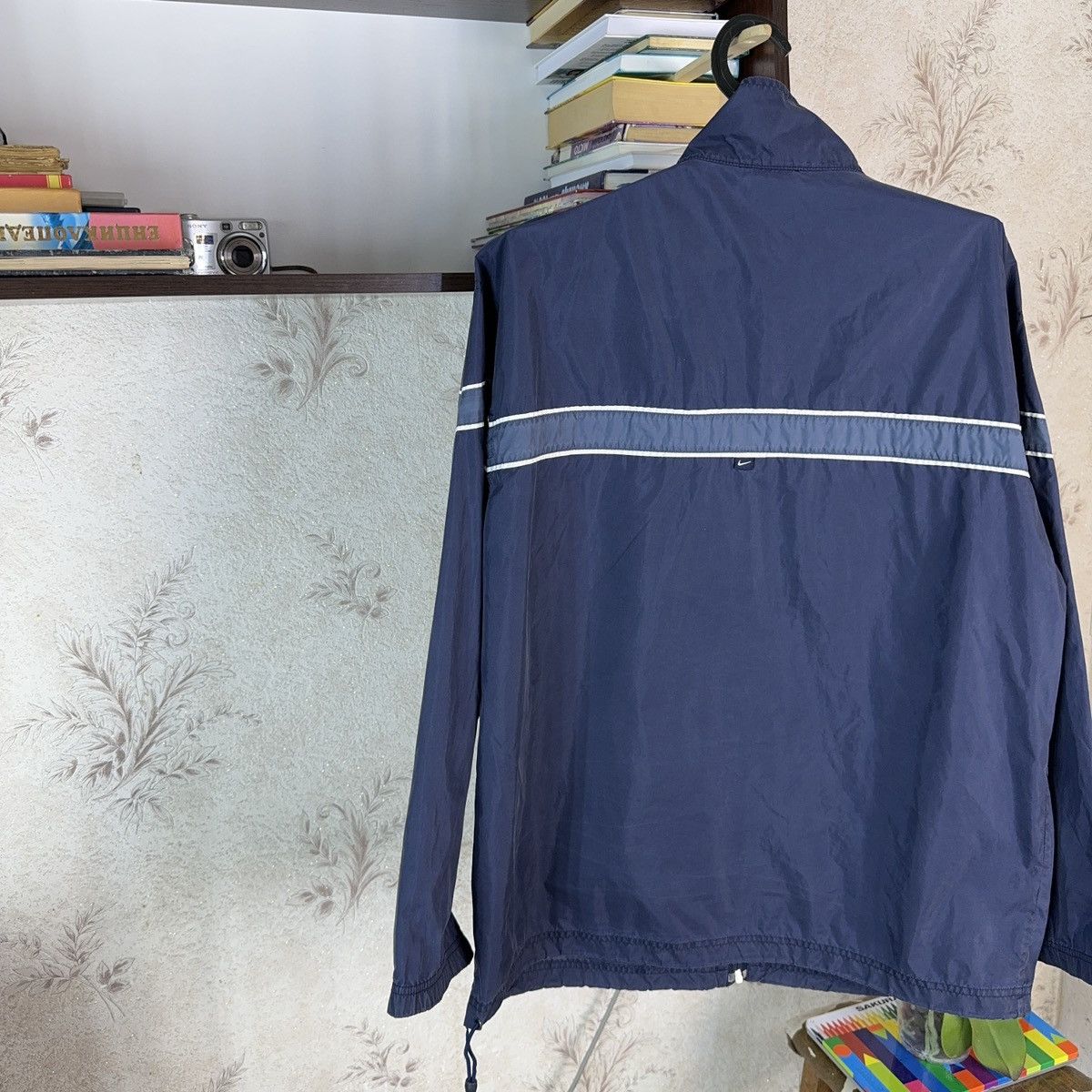 Nike × Vintage Vintage Nike Track Jacket 90s Blue Swoosh Zip Up Nylon Sz M Size US M / EU 48-50 / 2 - 16 Thumbnail
