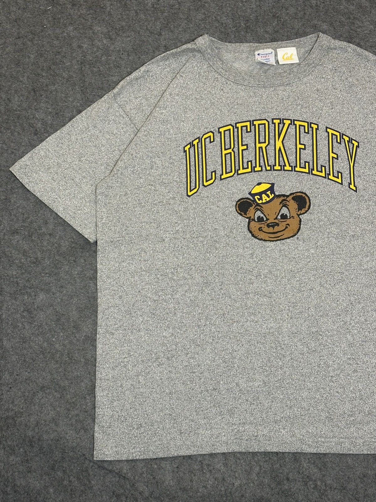 Champion Vintage Champion U.S.A. T1011 UC Berkeley school's mascot. Size US XL / EU 56 / 4 - 4 Thumbnail