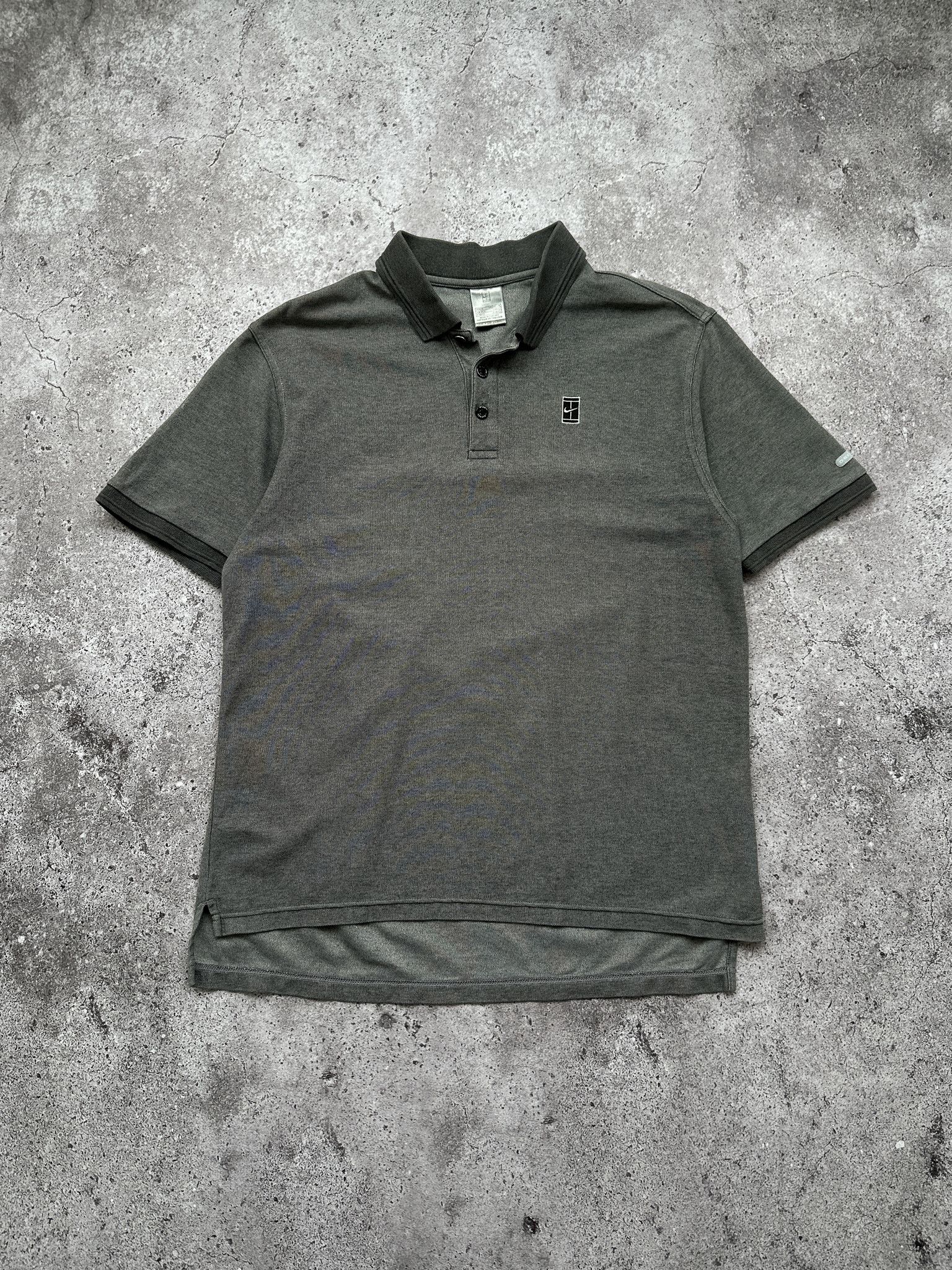 Nike Vintage Nike Court Grey Polo Shirt Size US M / EU 48-50 / 2 - 1 Thumbnail