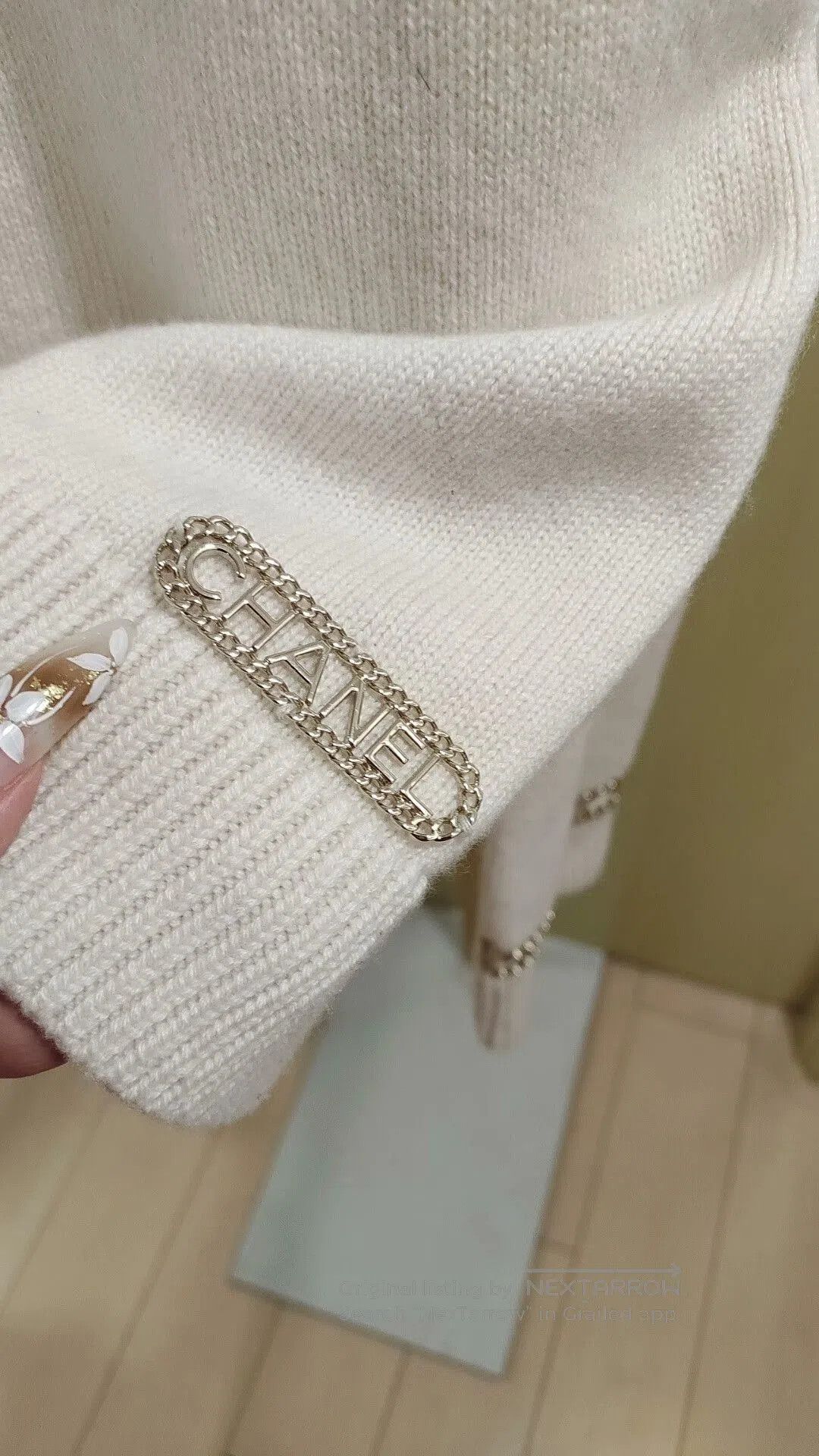 Chanel Chanel Beige Knit Off-Shoulder Top. Size M / US 6-8 / IT 42-44 - 3 Thumbnail
