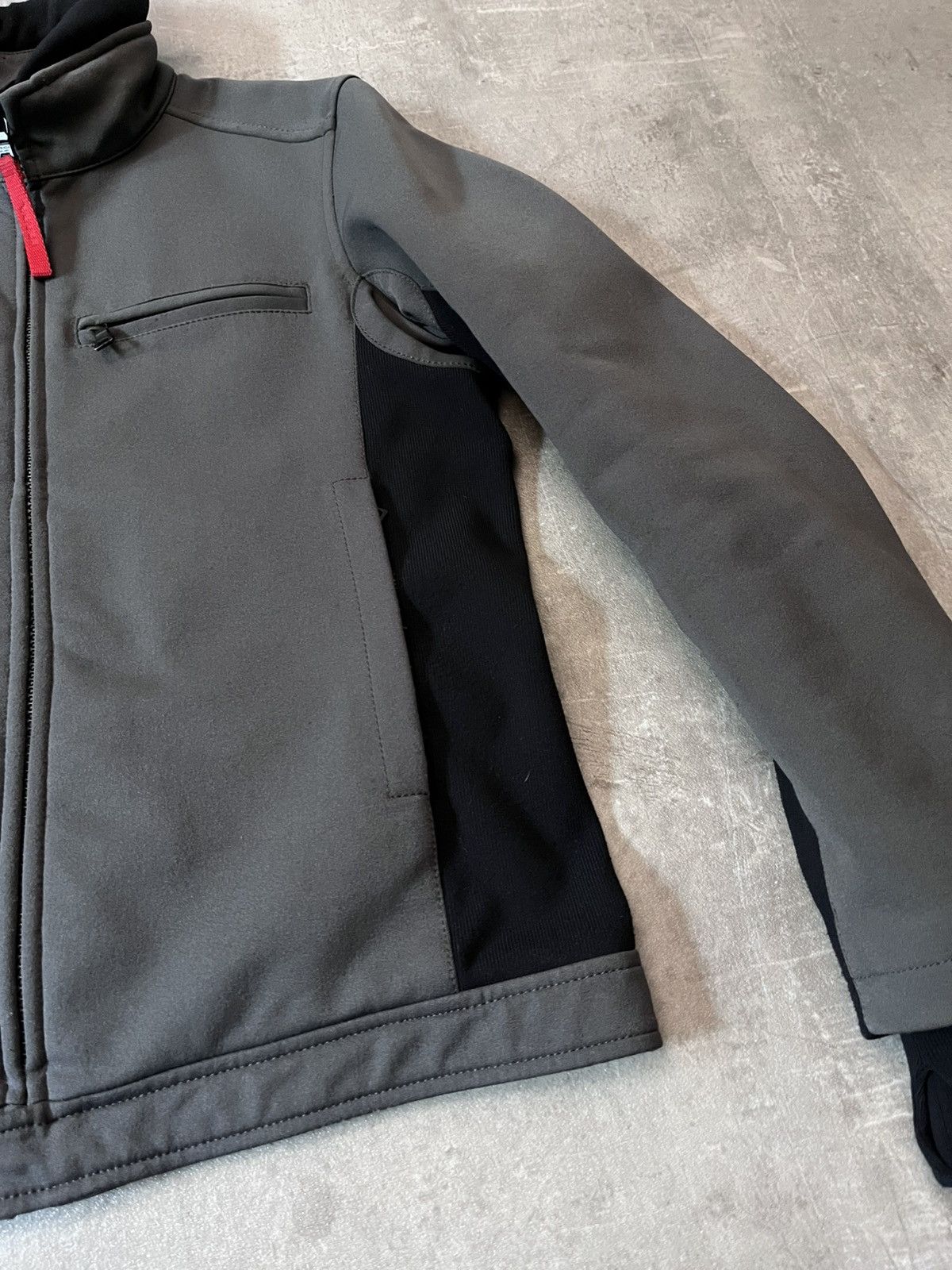 Prada Prada Vintage nylon grey bomber jacket 2000s Size US M / EU 48-50 / 2 - 8 Thumbnail