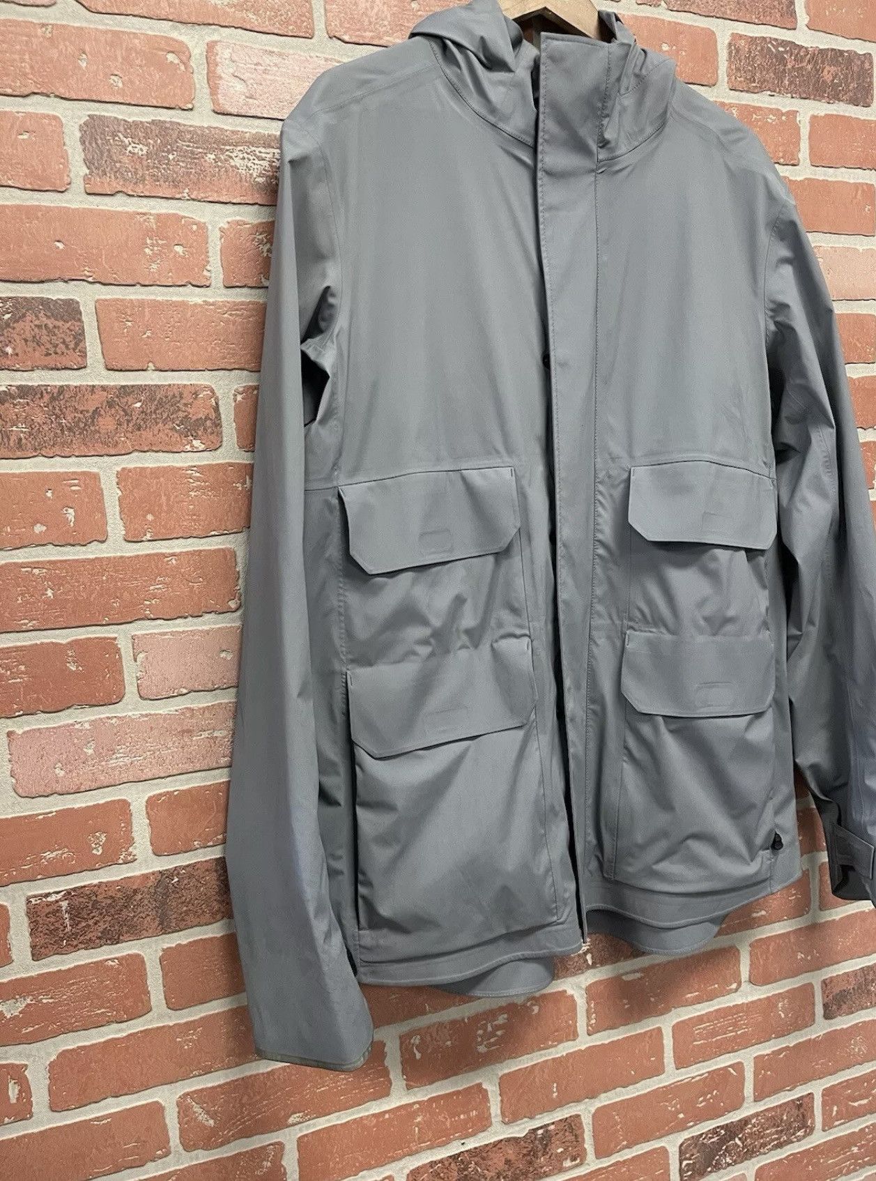 Canada Goose Size L - Canada Goose Reflective Mens Lightweight Jacket Size US L / EU 52-54 / 3 - 2 Thumbnail