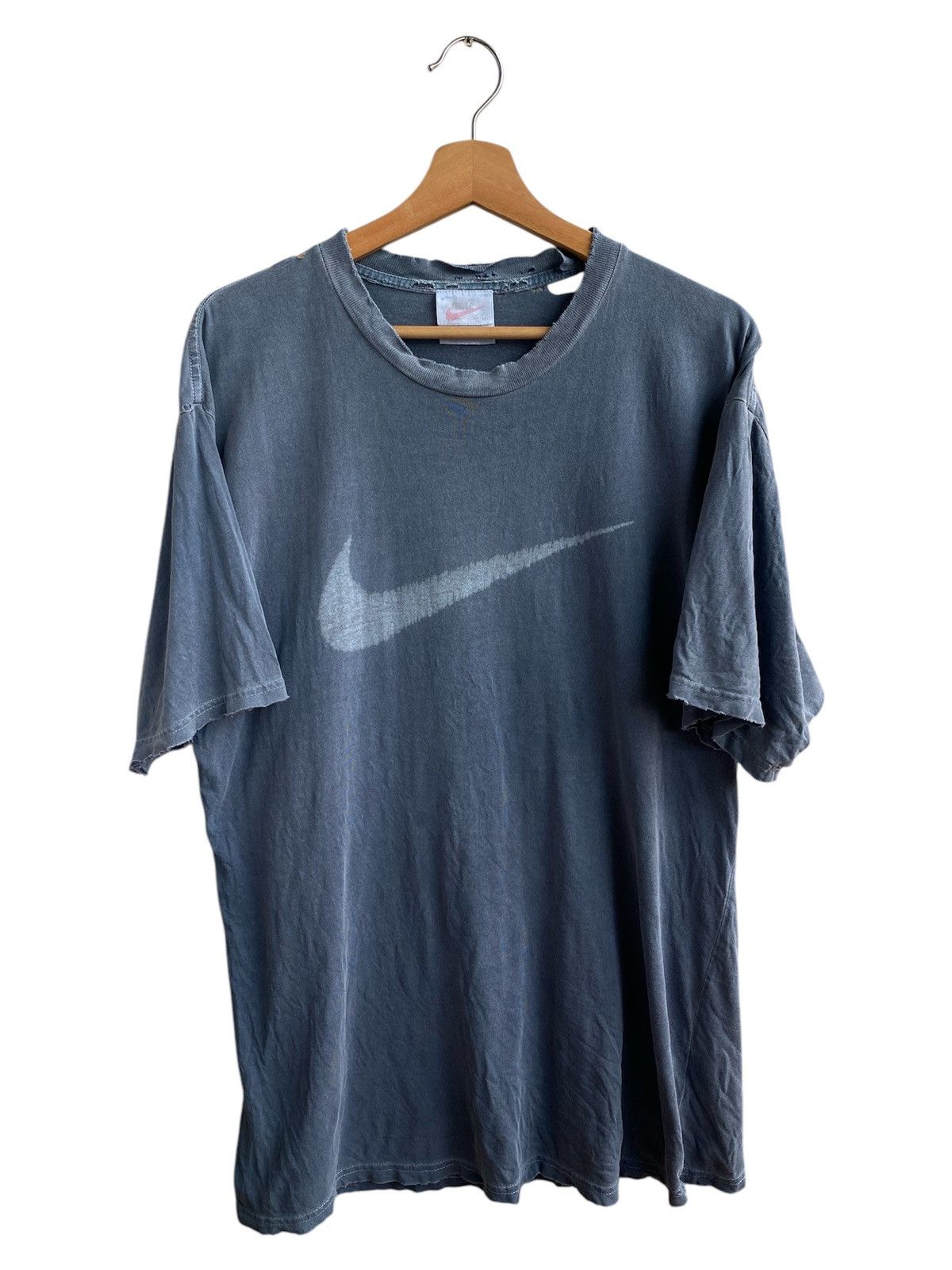 Nike × Vintage Vintage Nike Swoosh Gradient Sun Faded Thrashed Tee Size US M / EU 48-50 / 2 - 1 Thumbnail