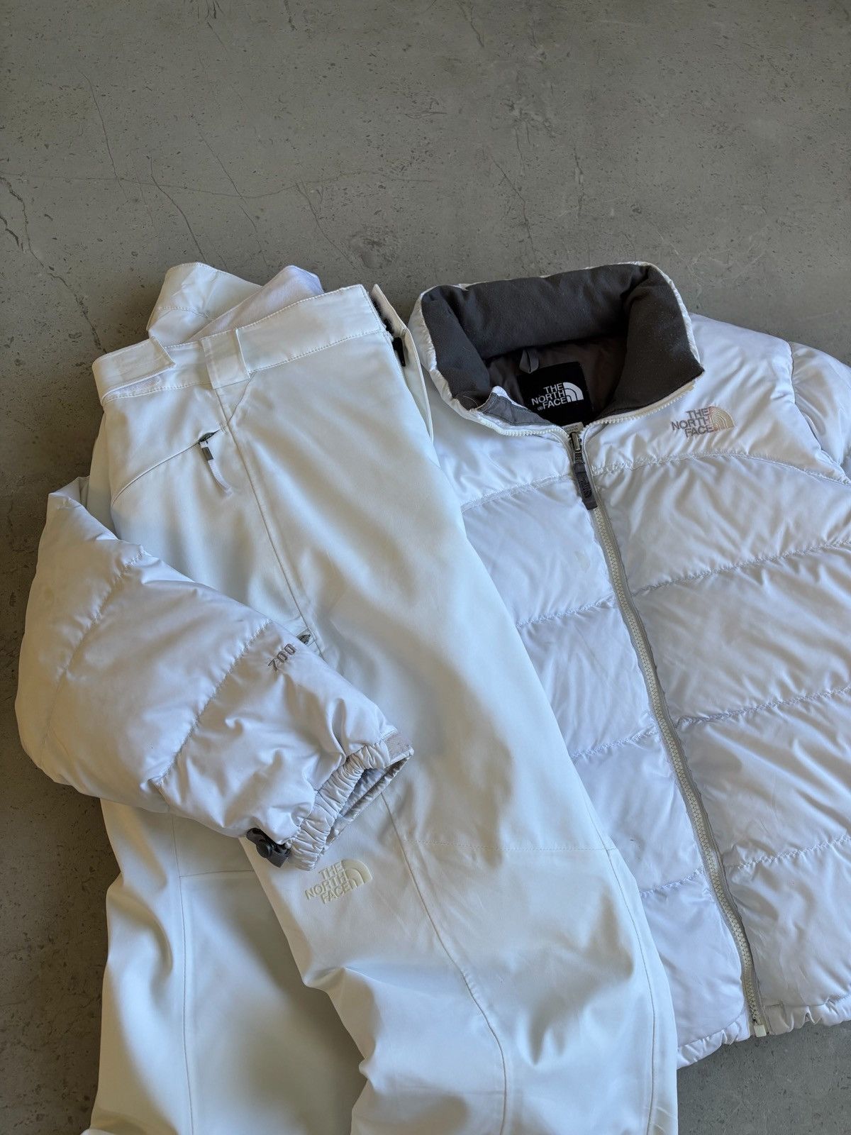 THE NORTH FACE NUPTSE 700 PUFFER JACKET