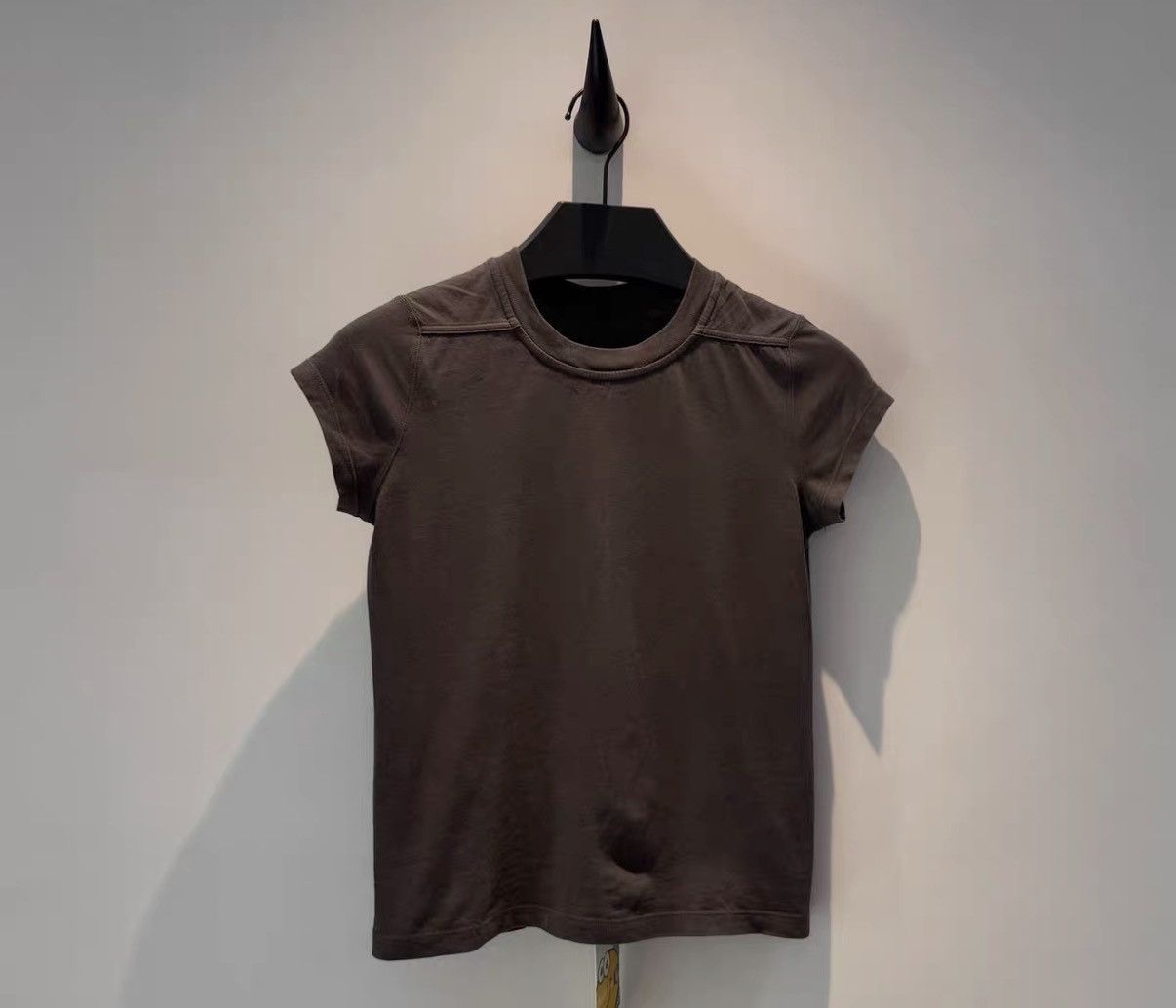 Rick Owens Rick Owens Mainline Brown Women's Fitted Classic Short Size M / US 6-8 / IT 42-44 - 1 Thumbnail
