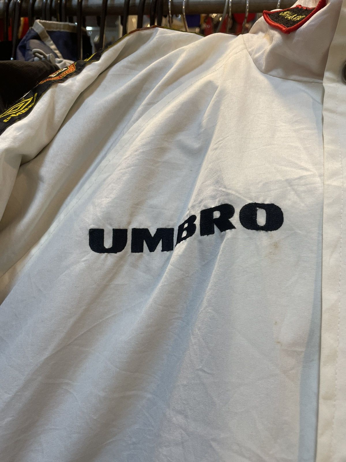 Umbro Vintage 1996-1997 Manchester United Trainning Tracksuit Size US M / EU 48-50 / 2 - 6 Thumbnail