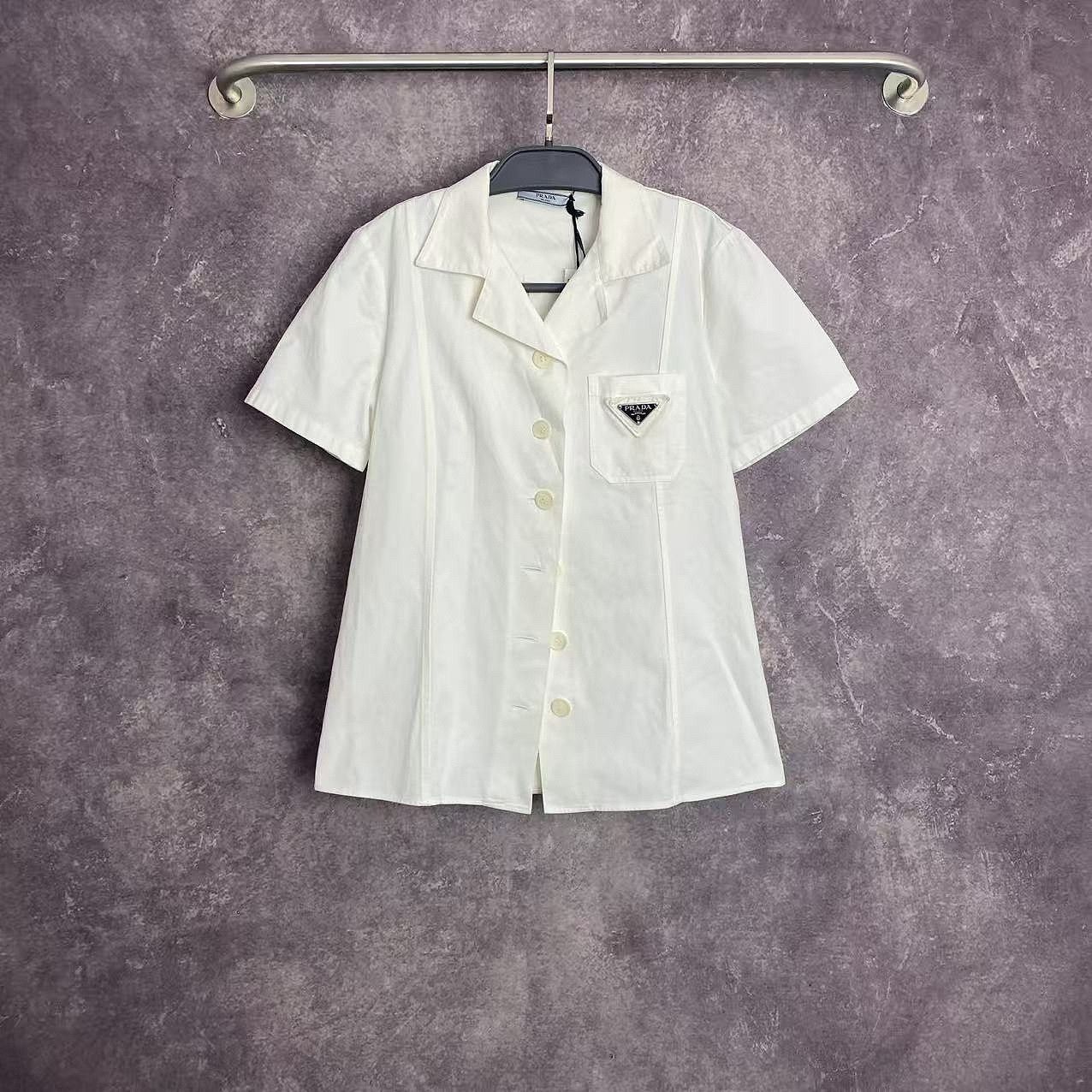 Prada Prada Logo Patch Button Up Shirt Size 40 Size S / US 4 / IT 40 - 1 Thumbnail