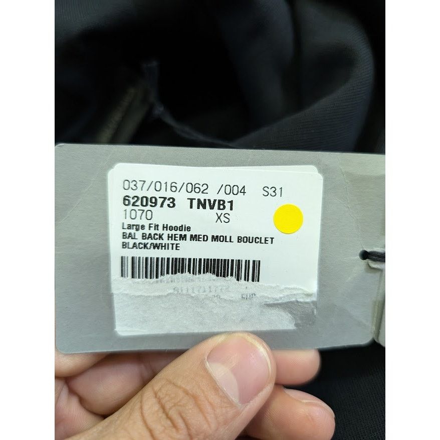 Balenciaga o1rshd1 Q:2 / Large Fit Hoodie in Black/White Size US XS / EU 42 / 0 - 18 Thumbnail