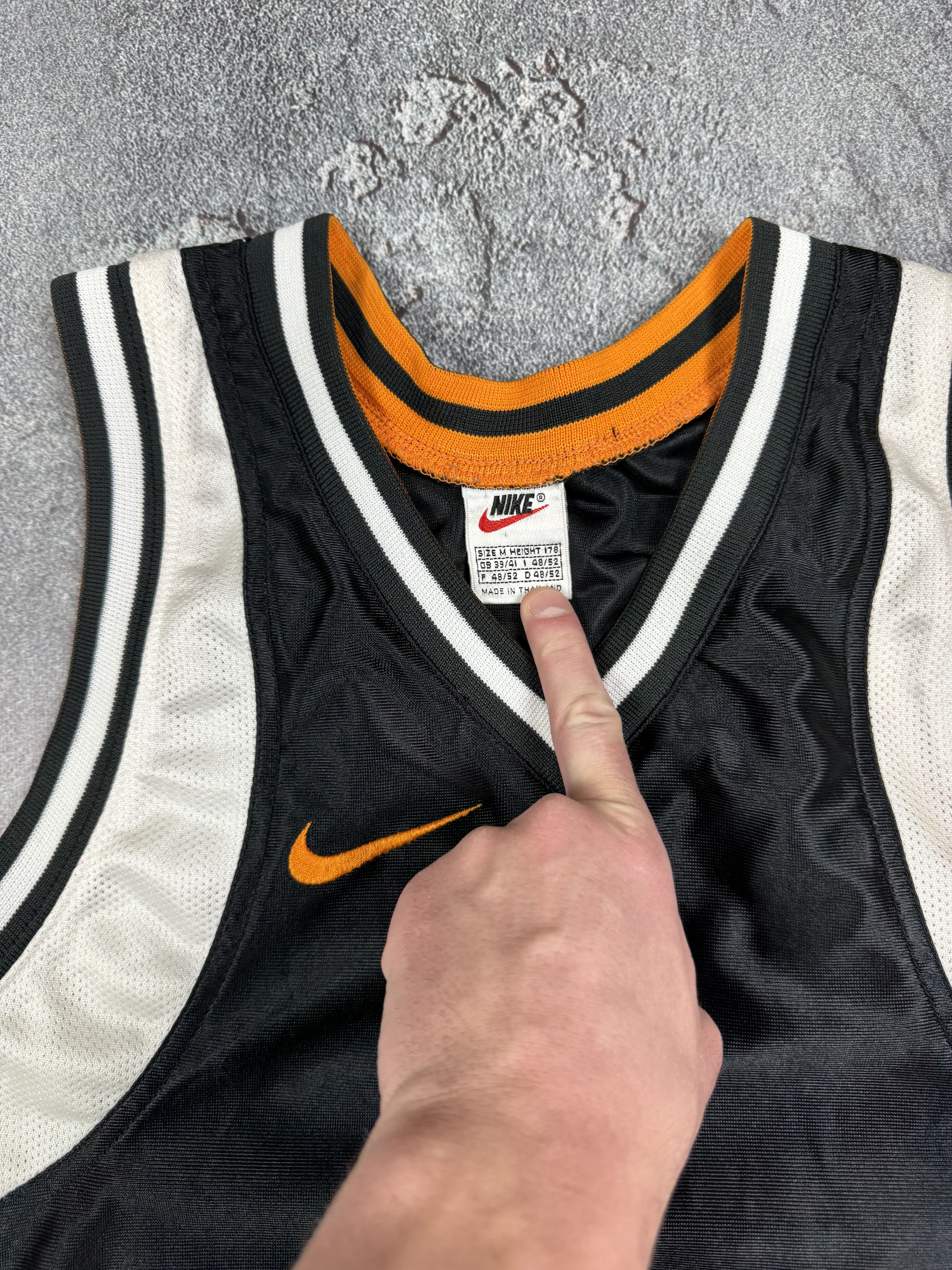 Nike VTG Nike Basketball 2000s Tank Top Shirt Size M Streetwear Size US M / EU 48-50 / 2 - 4 Thumbnail