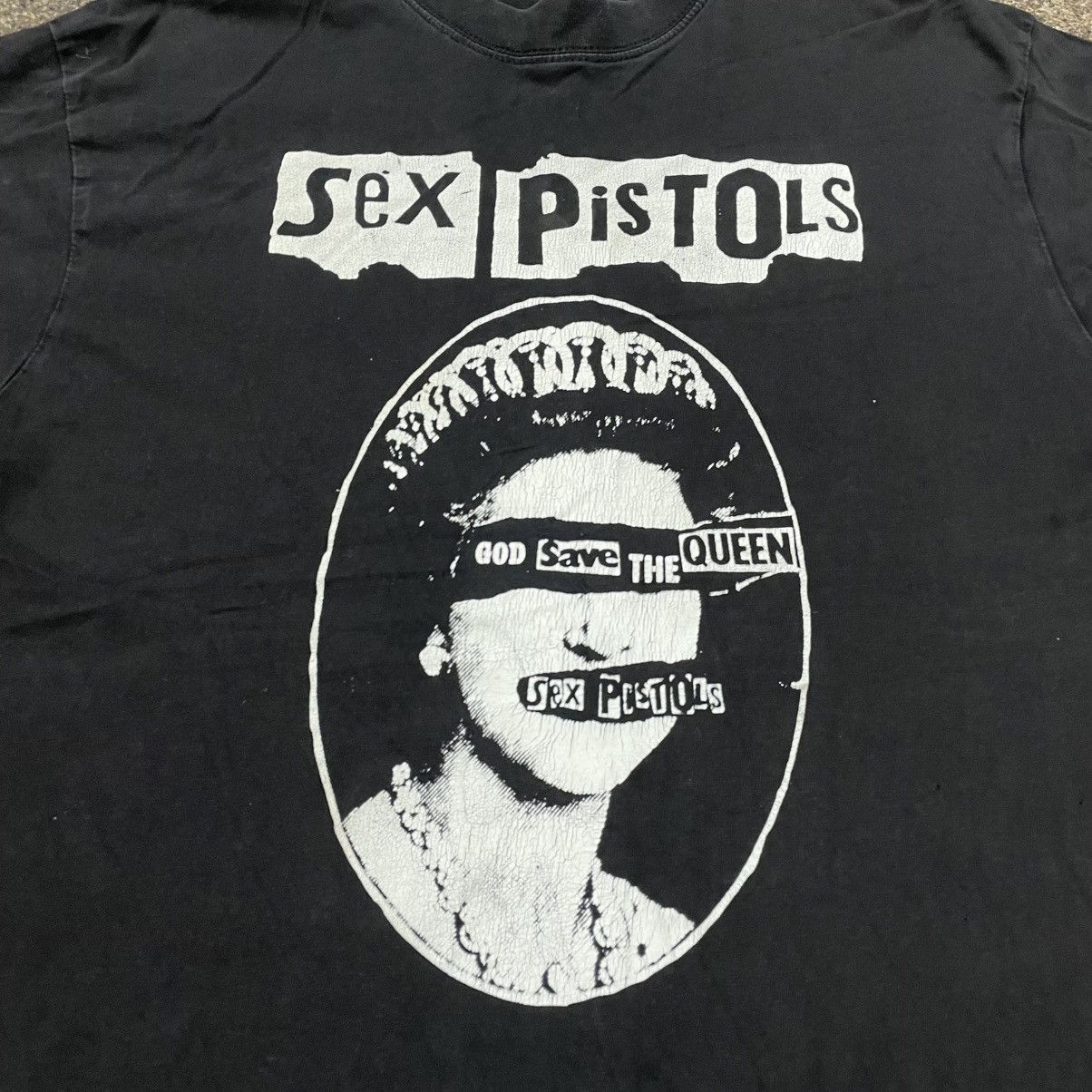 Band Tees Vintage SEX PISTOLS SKELETON CREEPY ABSTRACT HORROR BONES Size US L / EU 52-54 / 3 - 3 Thumbnail