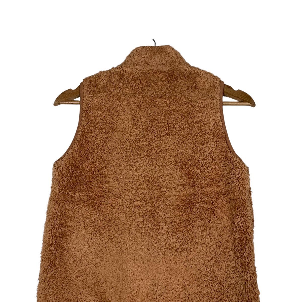 Undercover × Uniqlo Uniqlo X Undercover Youth Deep Pile Fleece Vest #1425-C64 Size US XXS / EU 40 - 8 Thumbnail