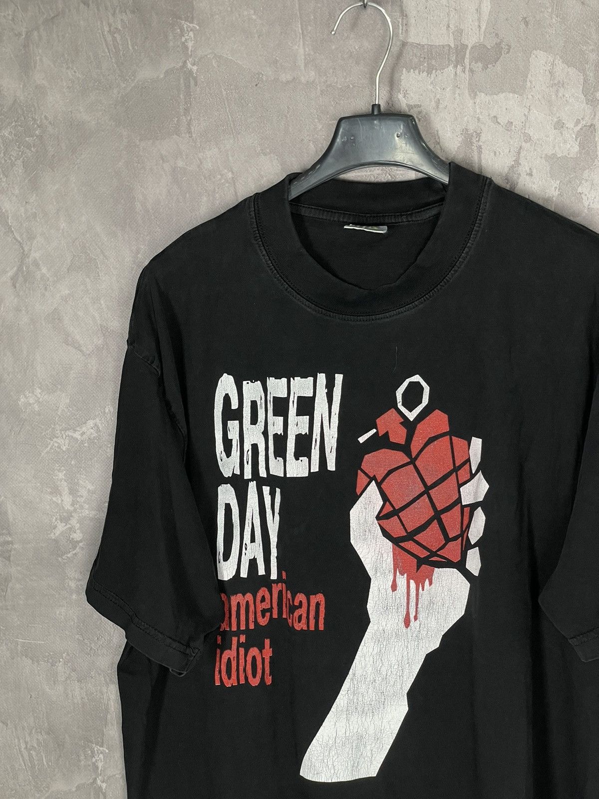 Vintage VINTAGE GREEN DAY TOUR FADED 2004 T shirt Size US XL / EU 56 / 4 - 7 Thumbnail