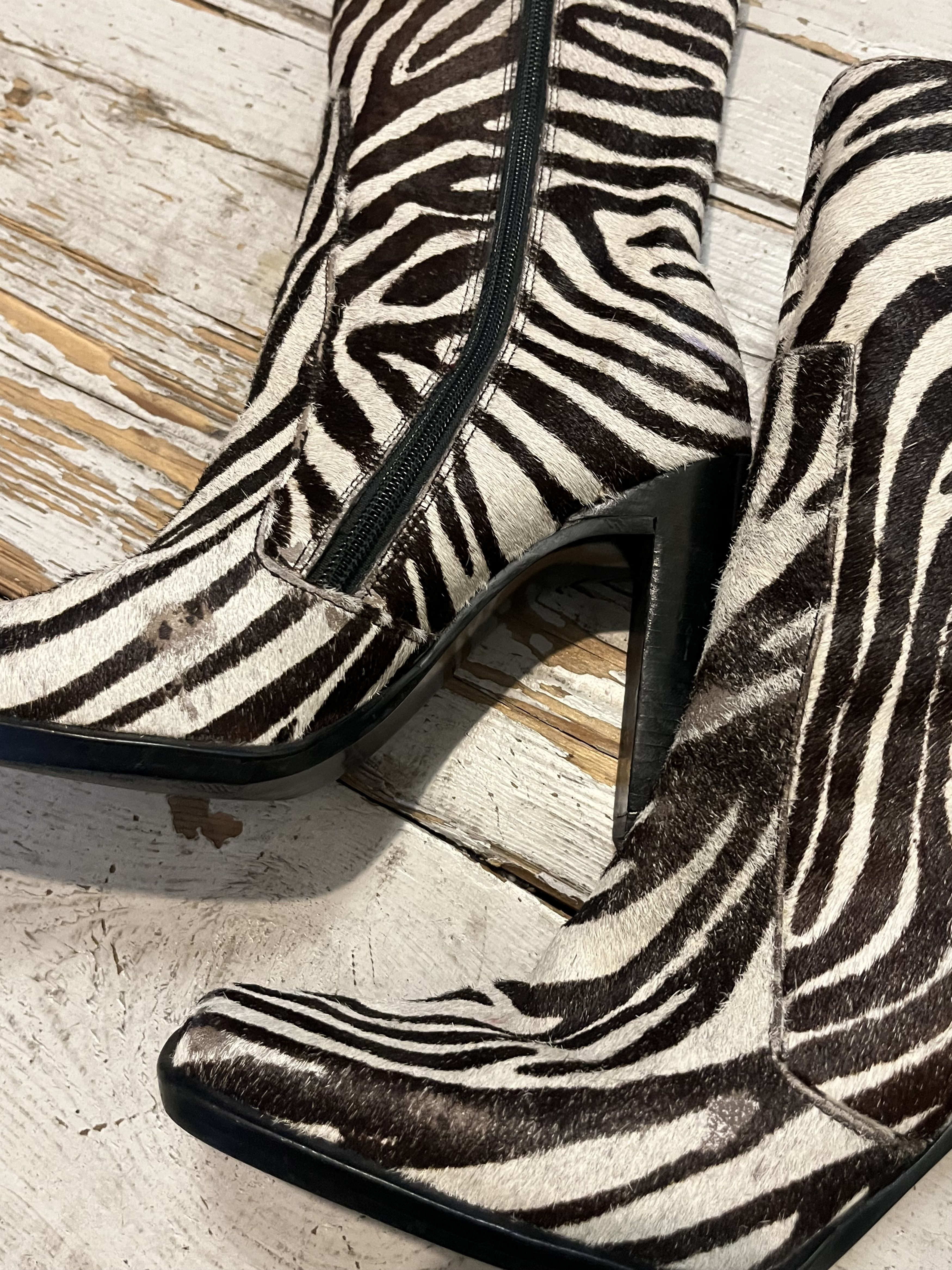 Japanese Brand × Vintage Vintage y2k Leather Heels Boots Zebra Pattern Made in Brazil Size US 9 / IT 39 - 8 Thumbnail