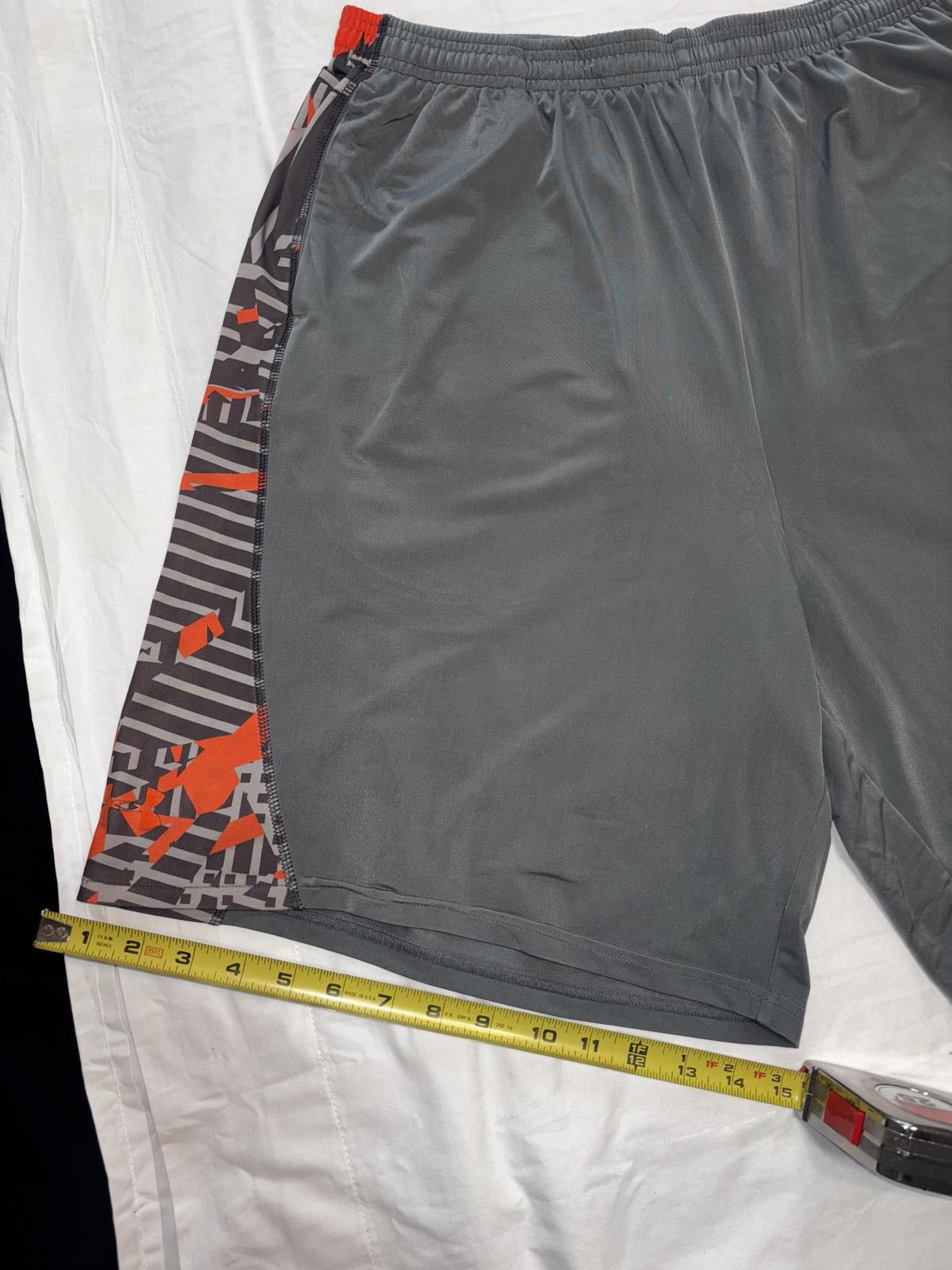 Under Armour Under Armour Men's Performance Shorts - XL Size US 36 / EU 52 - 5 Thumbnail