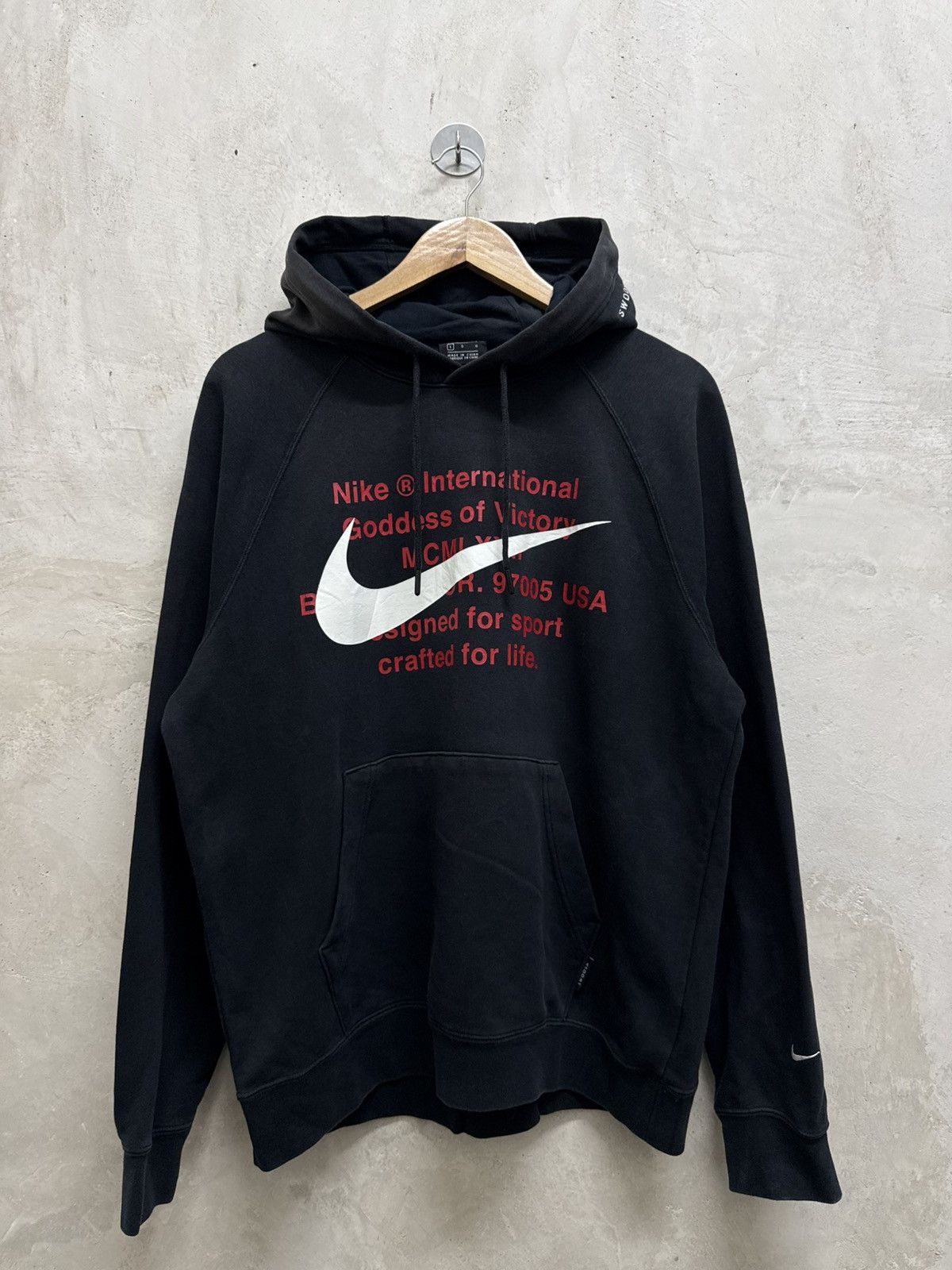 Nike 2000s Nike Rare MCMLXXII Faded Hoodie Size US L / EU 52-54 / 3 - 1 Thumbnail