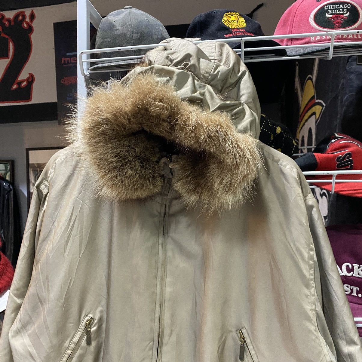 Burberry HEAT 🔥Burberry Nova Check Fur Long Jackets Made In USA Size US M / EU 48-50 / 2 - 4 Thumbnail