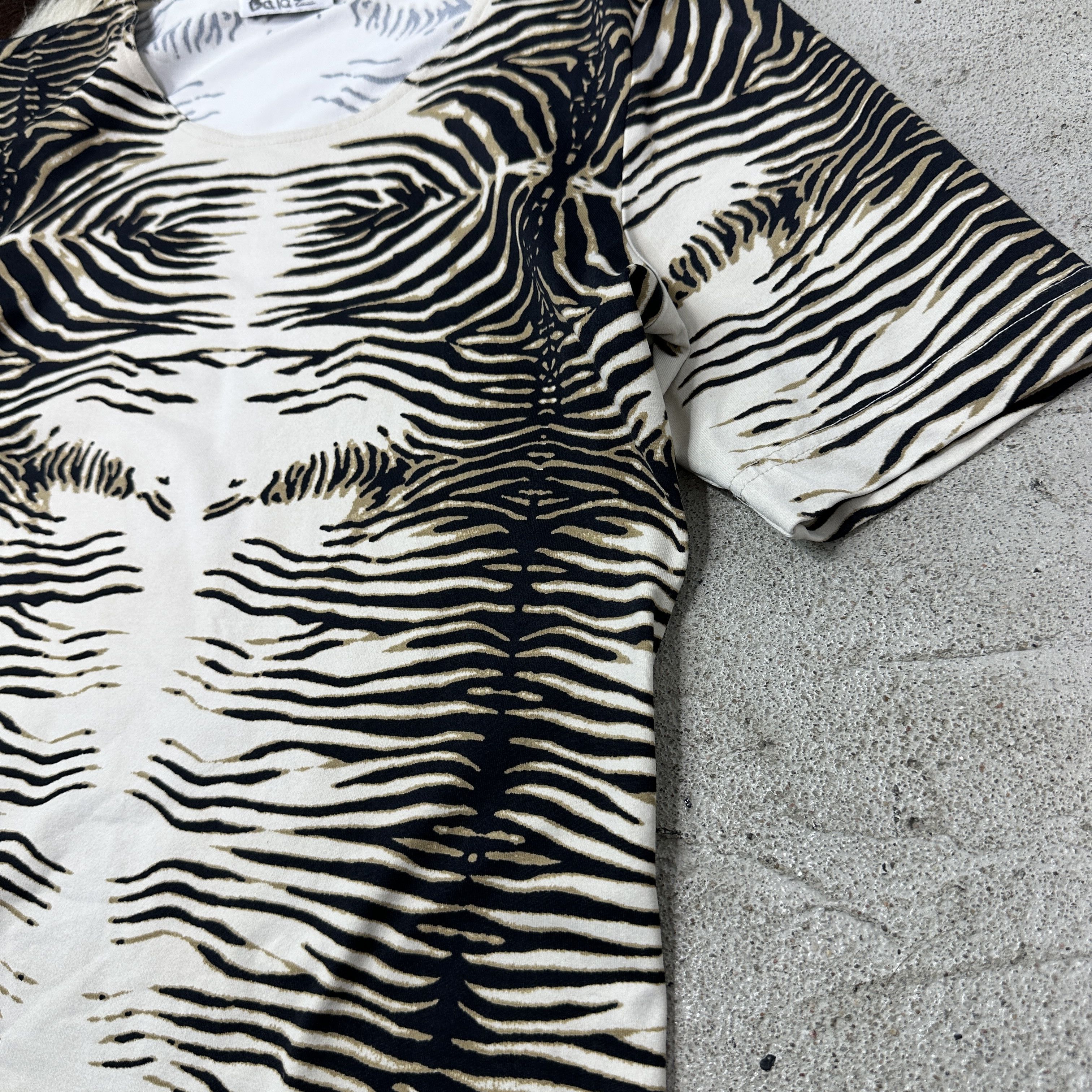 Vintage Vintage Streetwear Zebra Animal Print T-shirt Y2K Size S / US 4 / IT 40 - 3 Thumbnail