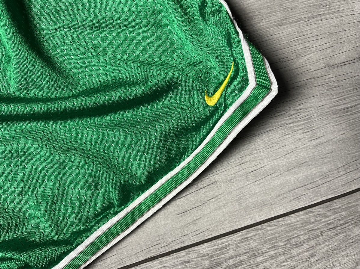 NBA Nike basketball shorts jersey NBA size XLarge Size US 36 / EU 52 - 2 Thumbnail