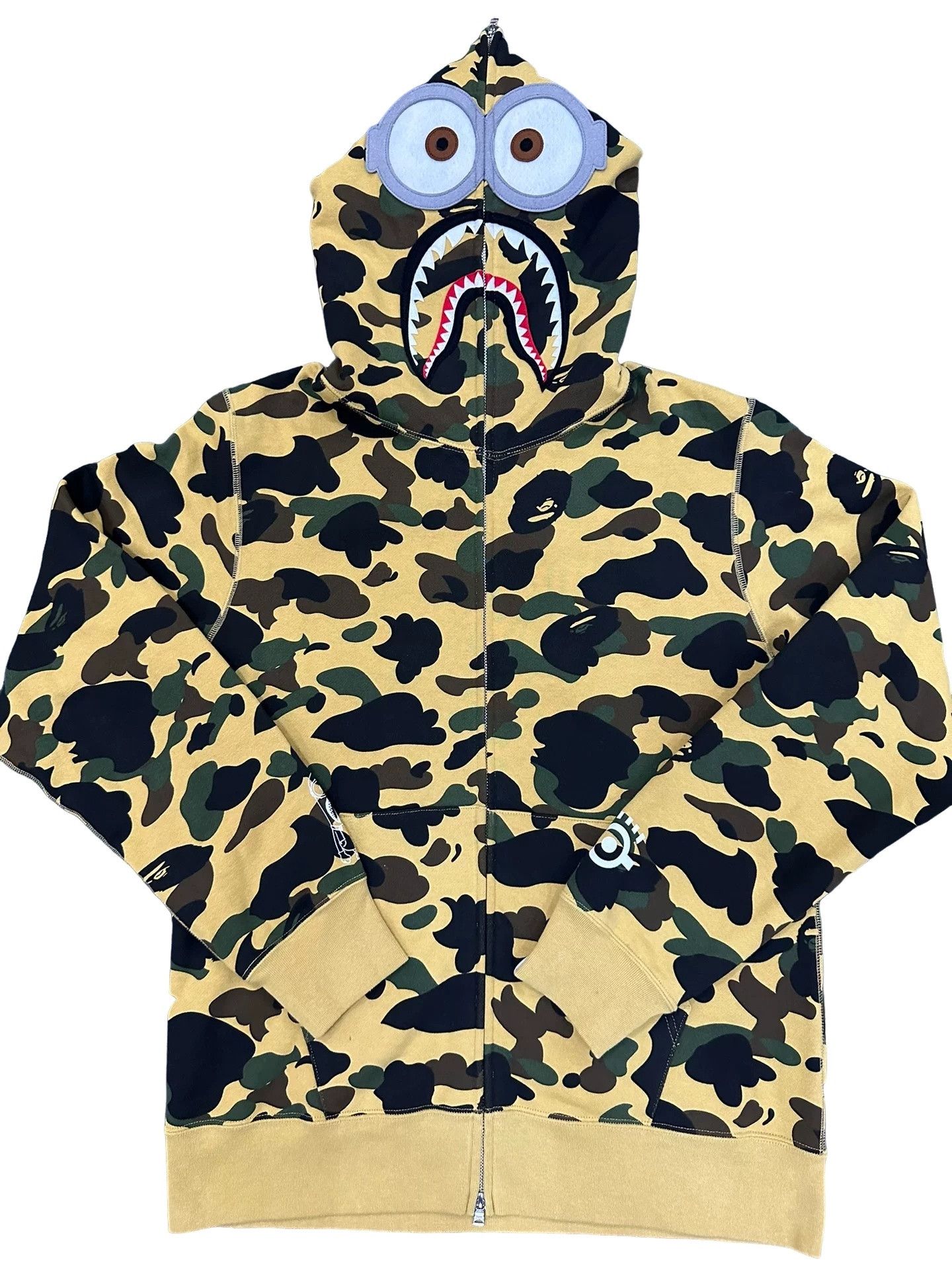 Bape BAPE x Minions Camo Shark Hoodie XL Size US XL / EU 56 / 4 - 1 Thumbnail