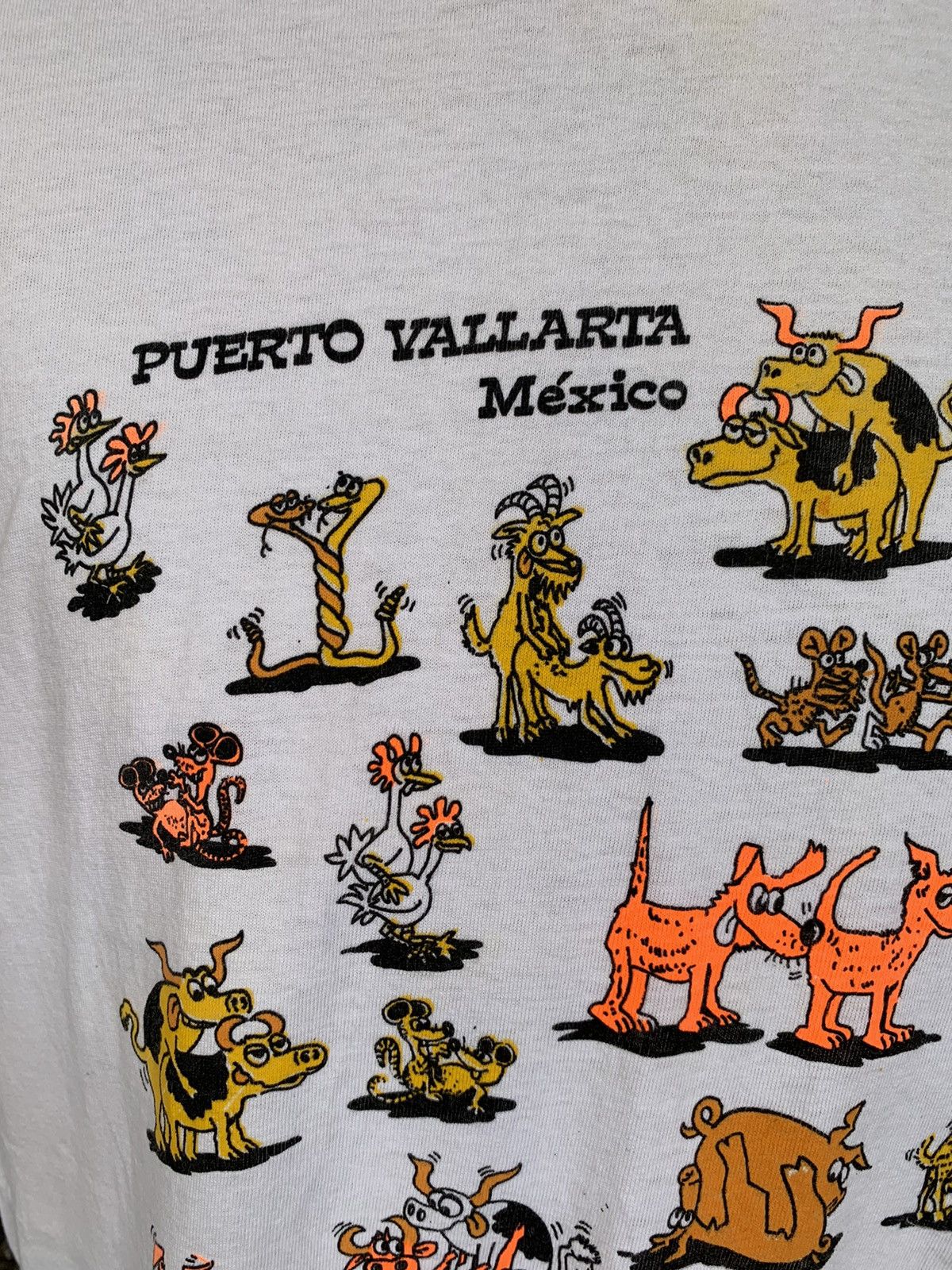 Vintage Vintage 90s Puerto Vallarta Mexico Sex Positions Graphic Tee Size US XL / EU 56 / 4 - 3 Thumbnail