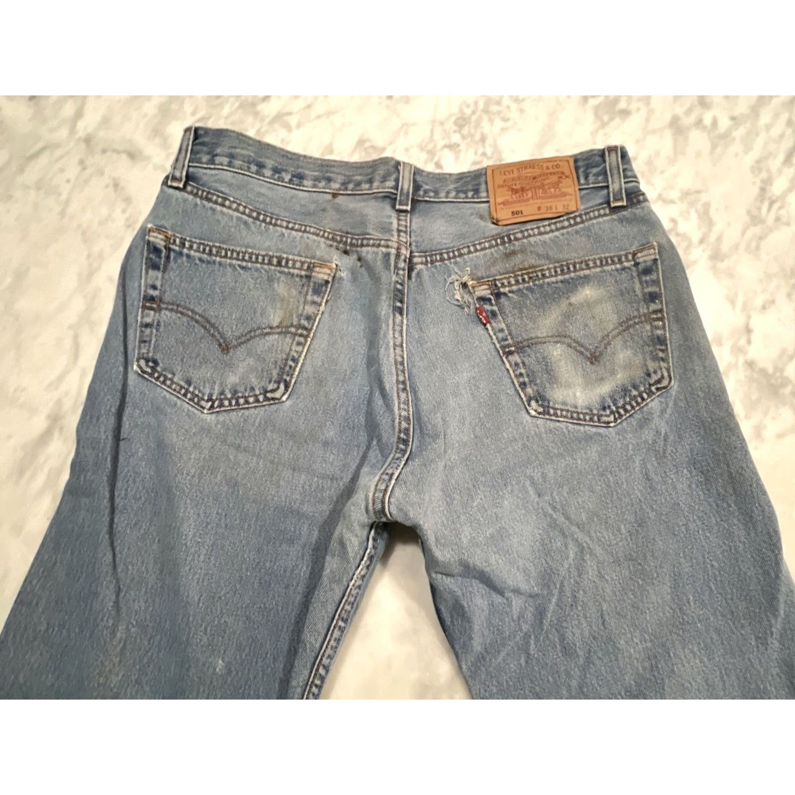 Levi's VINTAGE Levi’s 501 Jeans Men 34x31 Button Fly Blue Fade Thrash USA Jeans Men 34x31 Blue Size US 34 / EU 50 - 5 Thumbnail