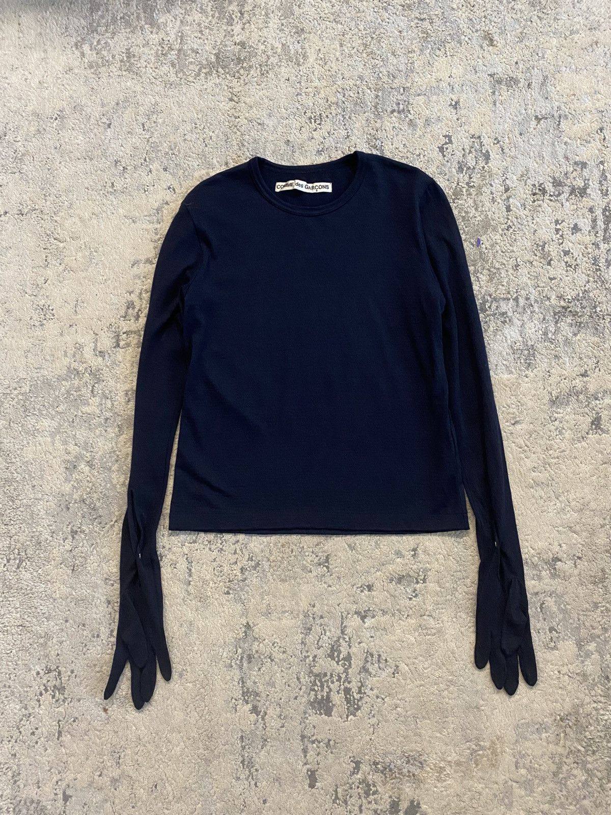 Comme des Garcons 1989 Gloved Longsleeve T Shirt Size S / US 4 / IT 40 - 1 Thumbnail