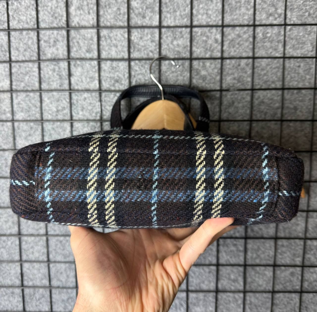 Burberry Burberrys Vintage Nova Check Handbag Tweed Size ONE SIZE - 2 Thumbnail