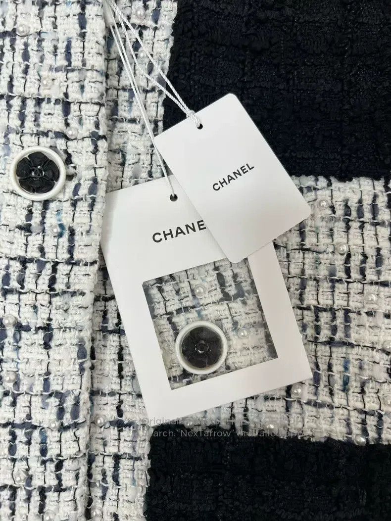 Chanel Chanel 22C pearl braided tweed coat Size XS / US 0-2 / IT 36-38 - 2 Thumbnail