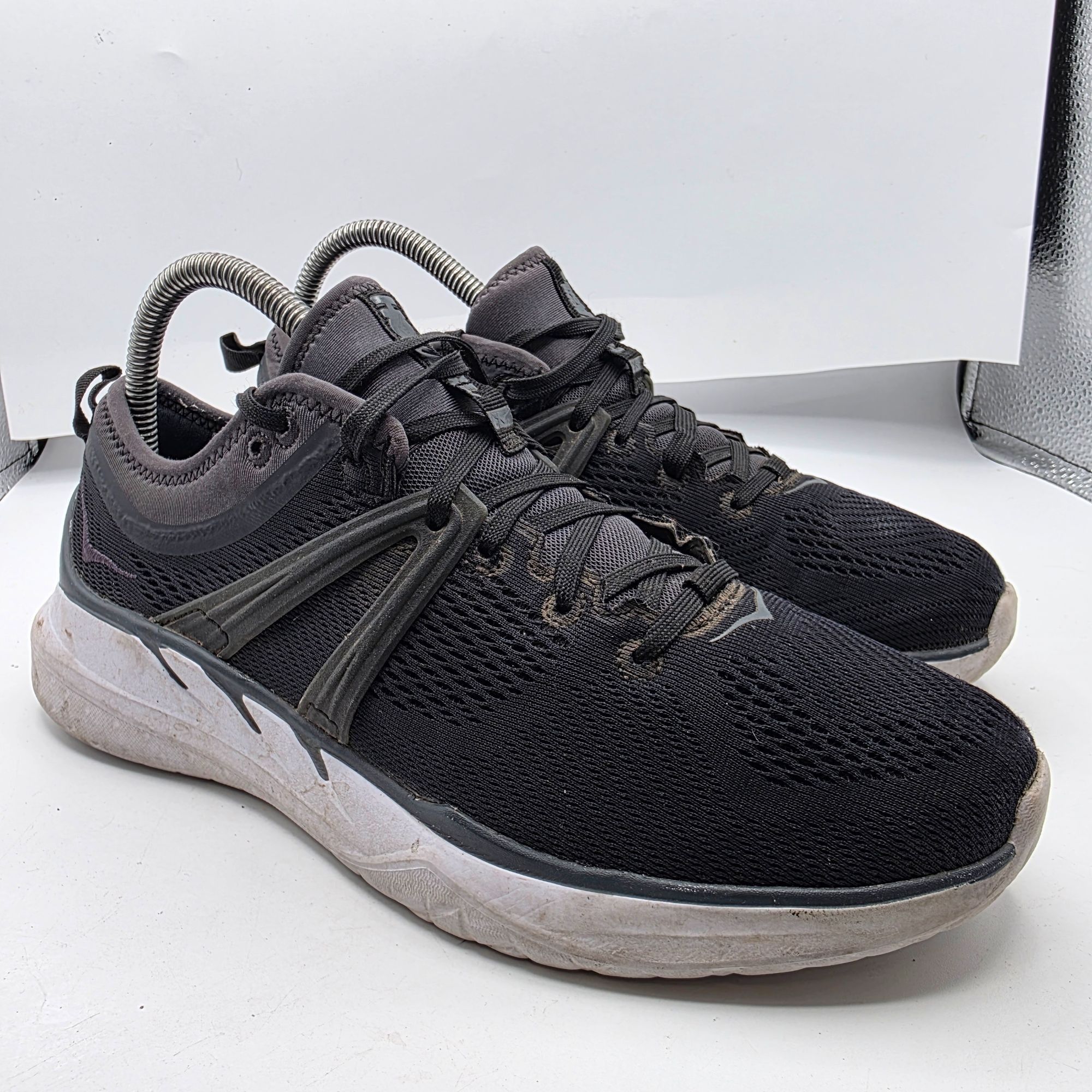 Hoka Hoka One One Tivra Womens Athletic Shoes Size 8 Black Runnin Size US 8 / IT 38 - 1 Thumbnail