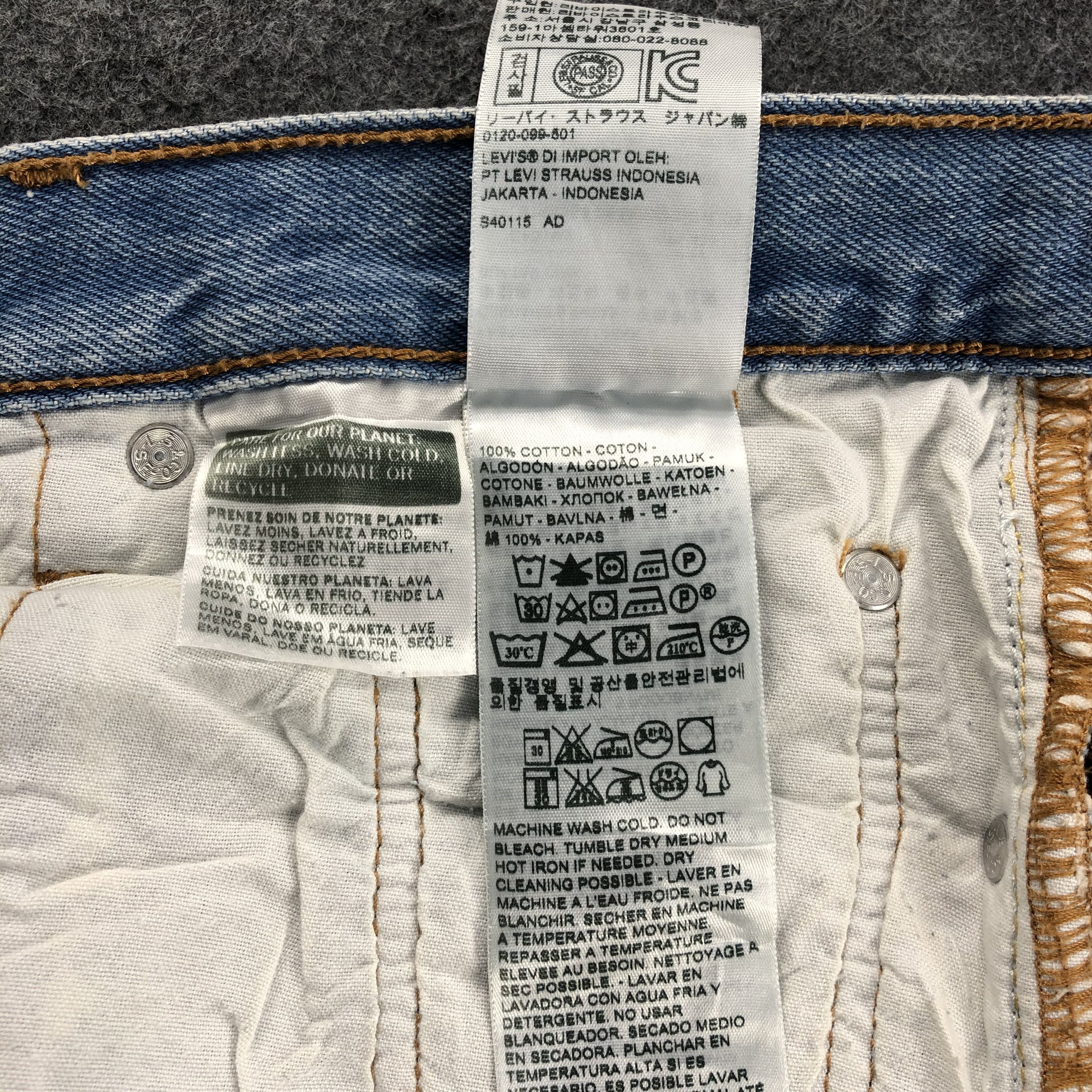 Levi's Vintage Light Wash Levis 501 Jeans-JM1354 Size US 35 - 10 Thumbnail