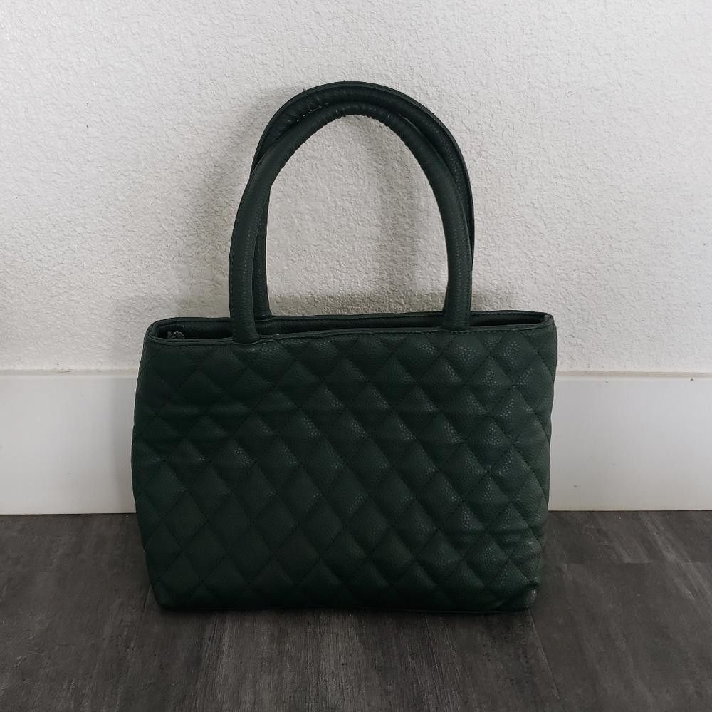 Designer Olive Quilted Attention Classic Handbag Size ONE SIZE - 2 Thumbnail