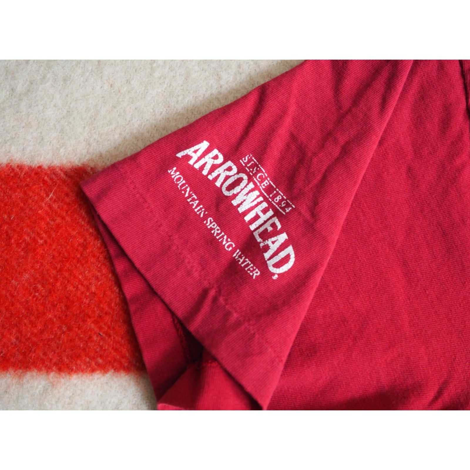 Vintage VTG 90s Arrowhead Mountain Spring Water Promo Tee T-Shirt Mens L Red Shirt Graphic Tee Mens L Red 90s Grunge Vintage EF Size US L / EU 52-54 / 3 - 7 Thumbnail