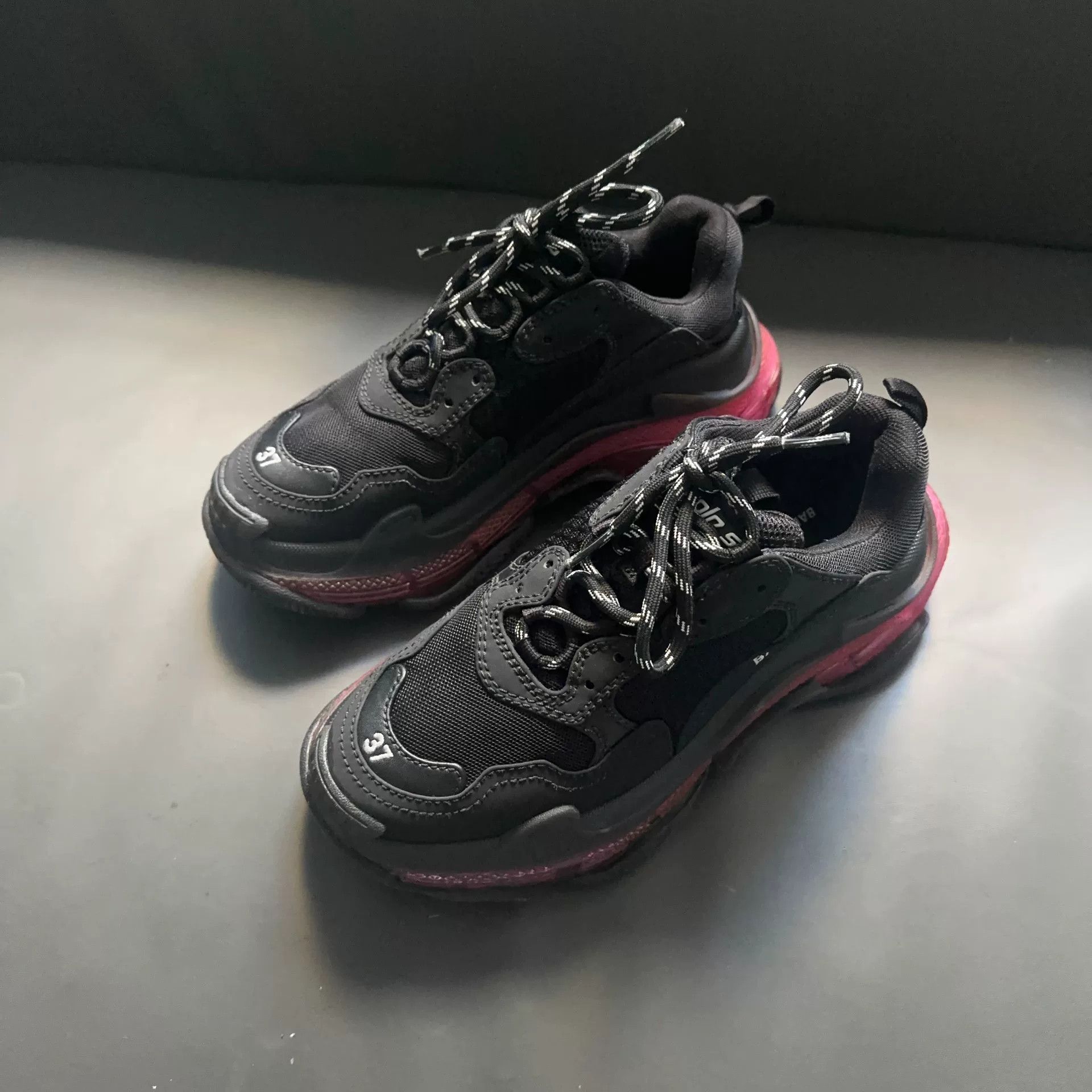 Balenciaga Balenciaga Purple Lowtop Sneakers 37 Women Size US 6.5 / IT 36.5 - 1 Thumbnail
