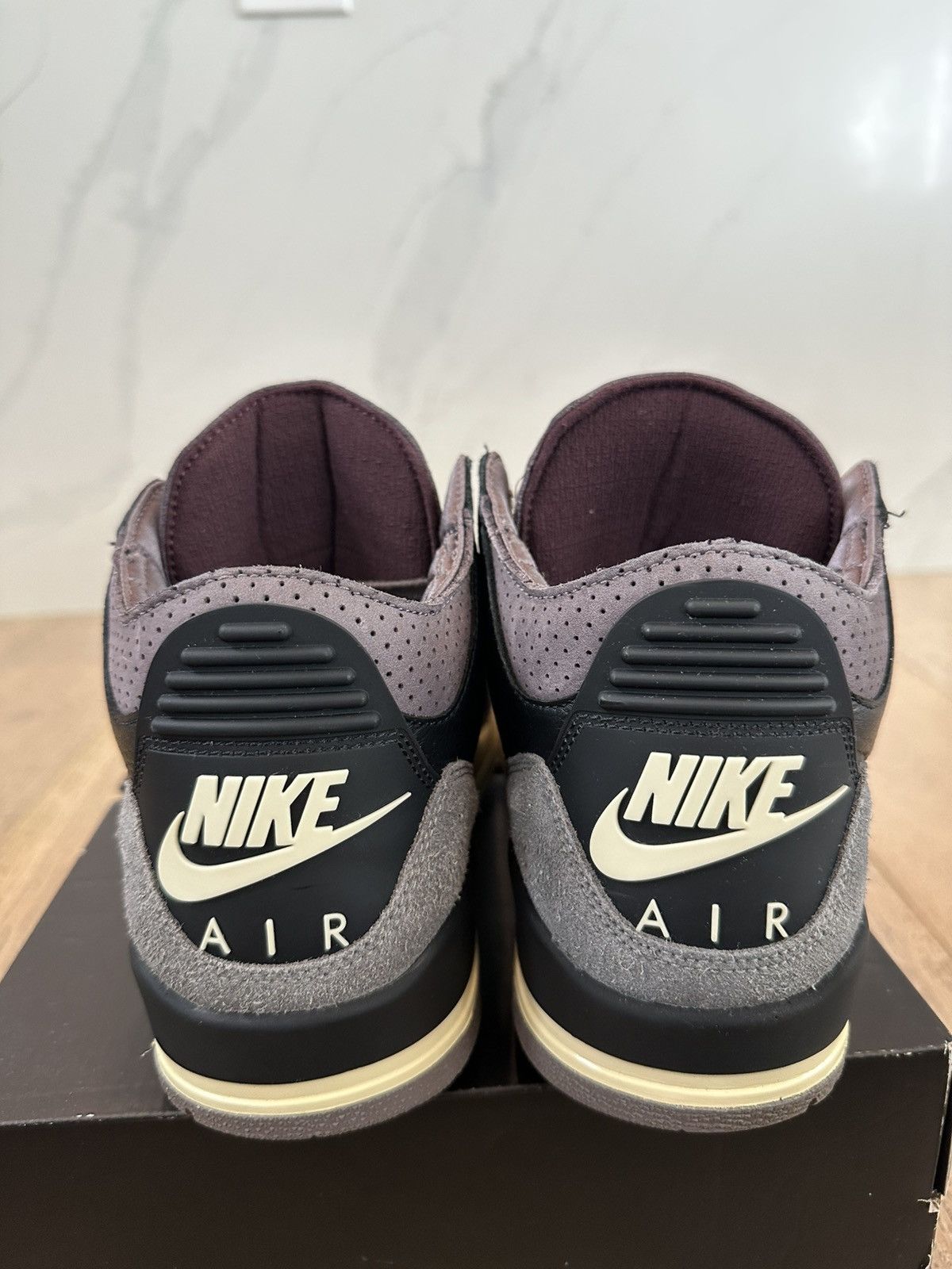 A Ma Maniere × Jordan Brand Jordan 3 Retro A Ma Maniére While You Were Sleeping Size US 9 / EU 42 - 3 Thumbnail