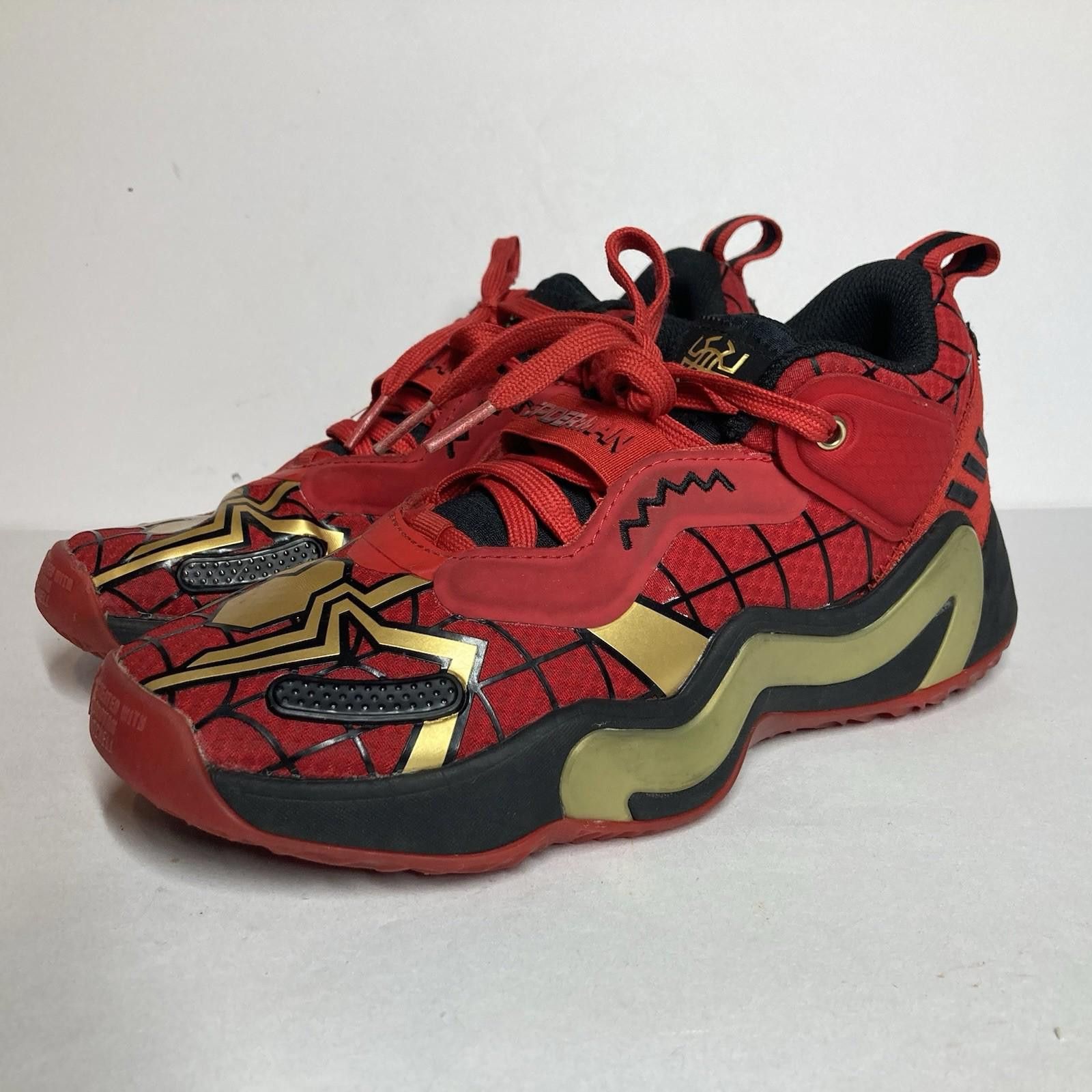 Adidas Boys Size 5.5 Adidas D.O.N Issue #3 Spiderman Size US 5.5 / EU 38 - 1 Thumbnail